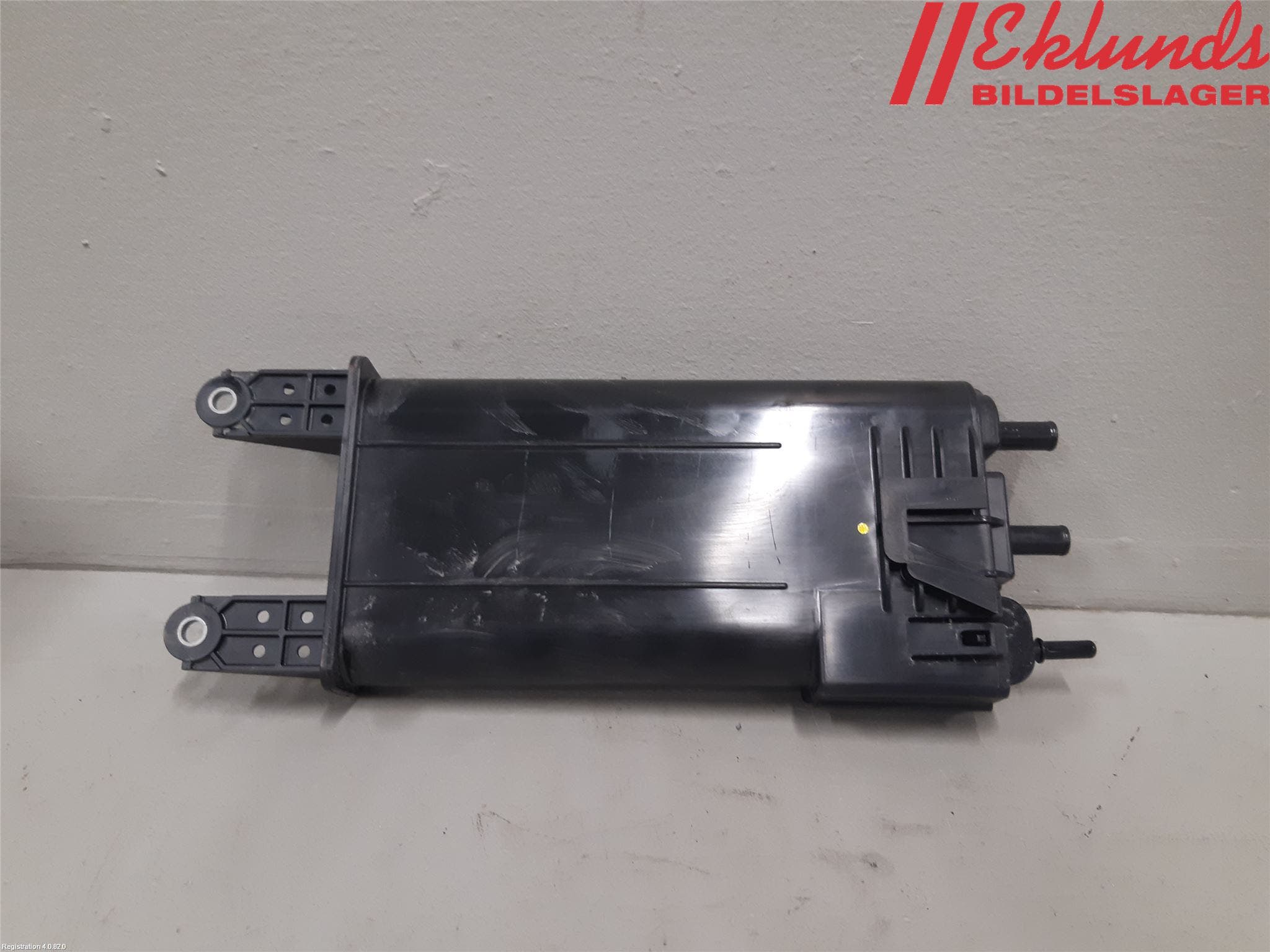 Toyota RAV4 19- Bränsle Kolkanister