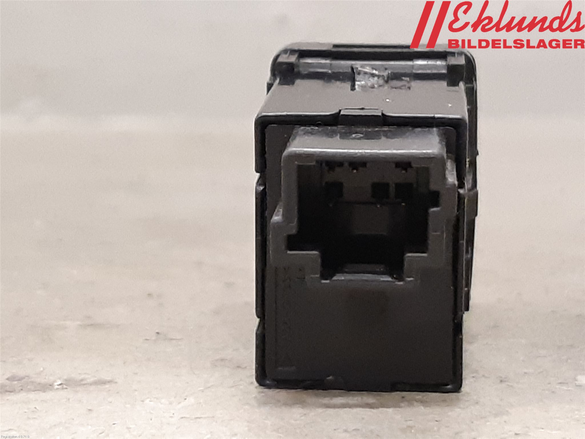 Nissan NAVARA, TREK-1 17-21 Strömställare Antisladd