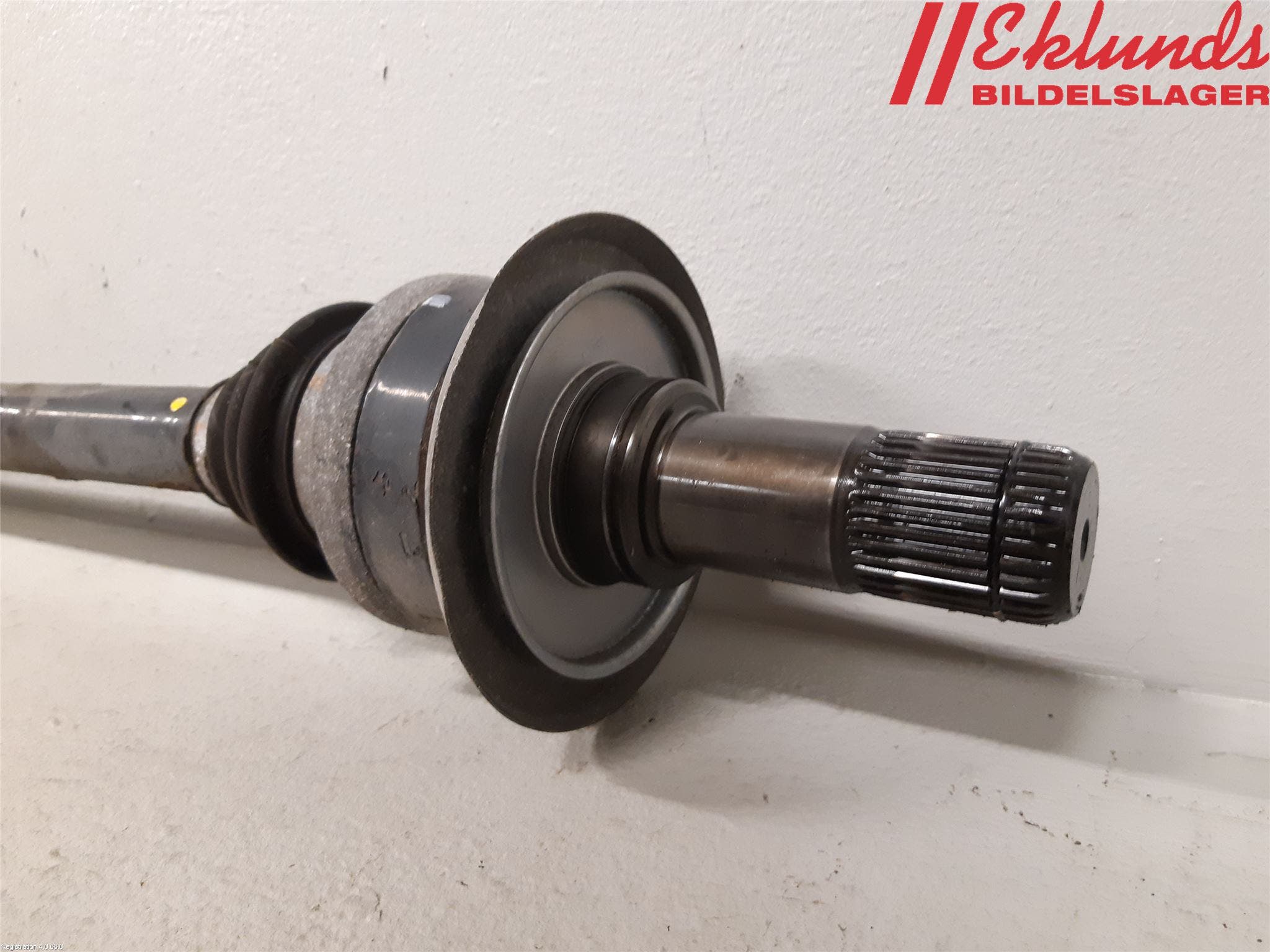 BMW X5 F15 13-18 Drivaxel Bak Höger