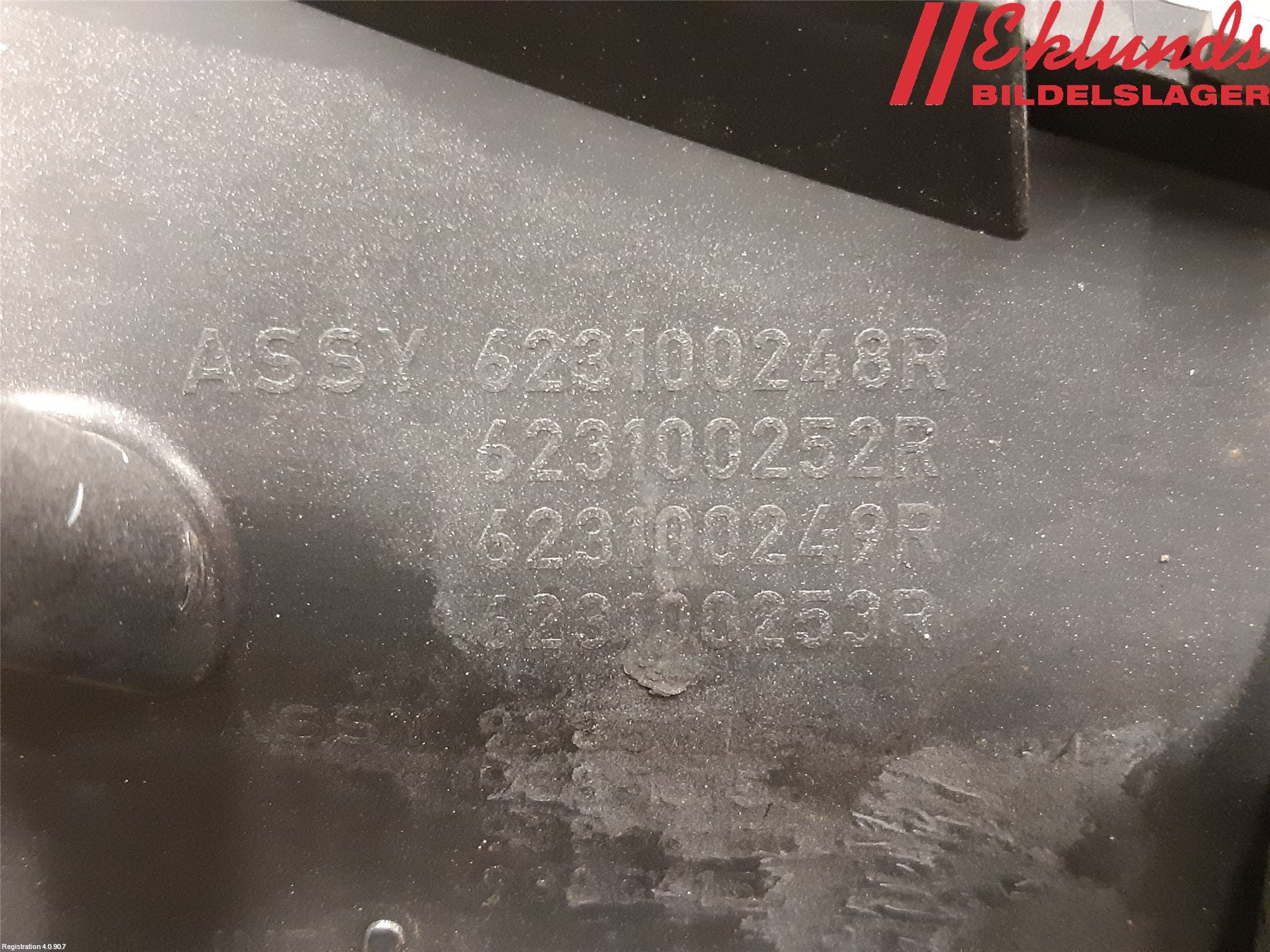 Opel VIVARO 01-14 Grill Komp