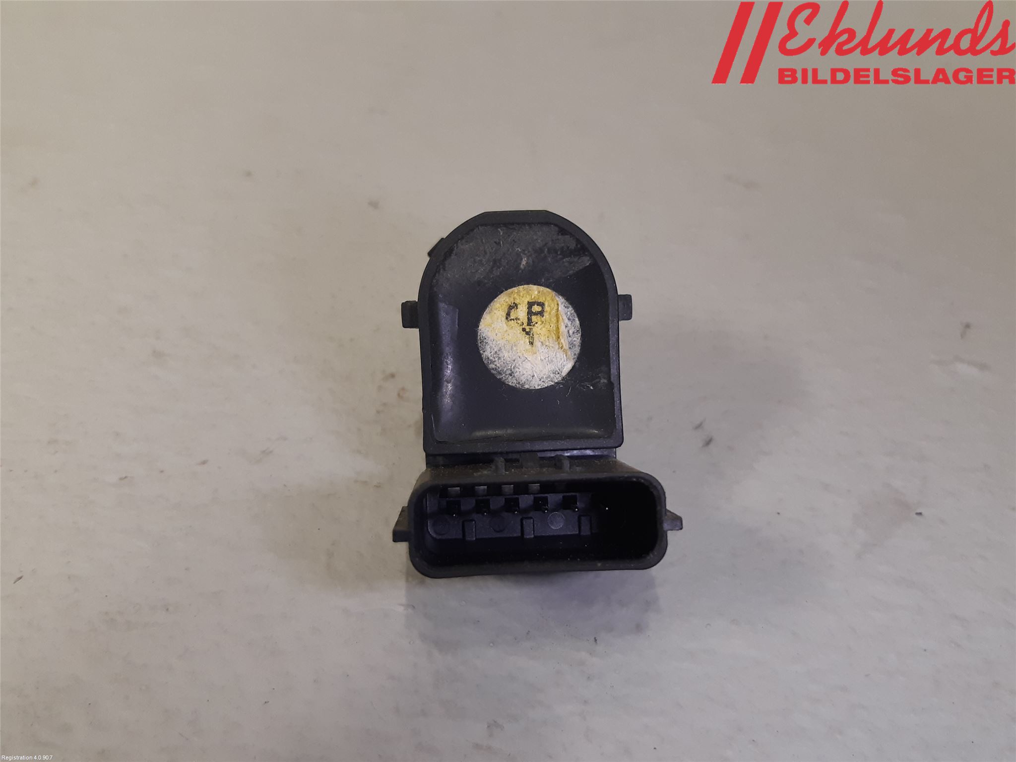 Kia OPTIMA 16-20 Parkeringshjälp Frontsensor