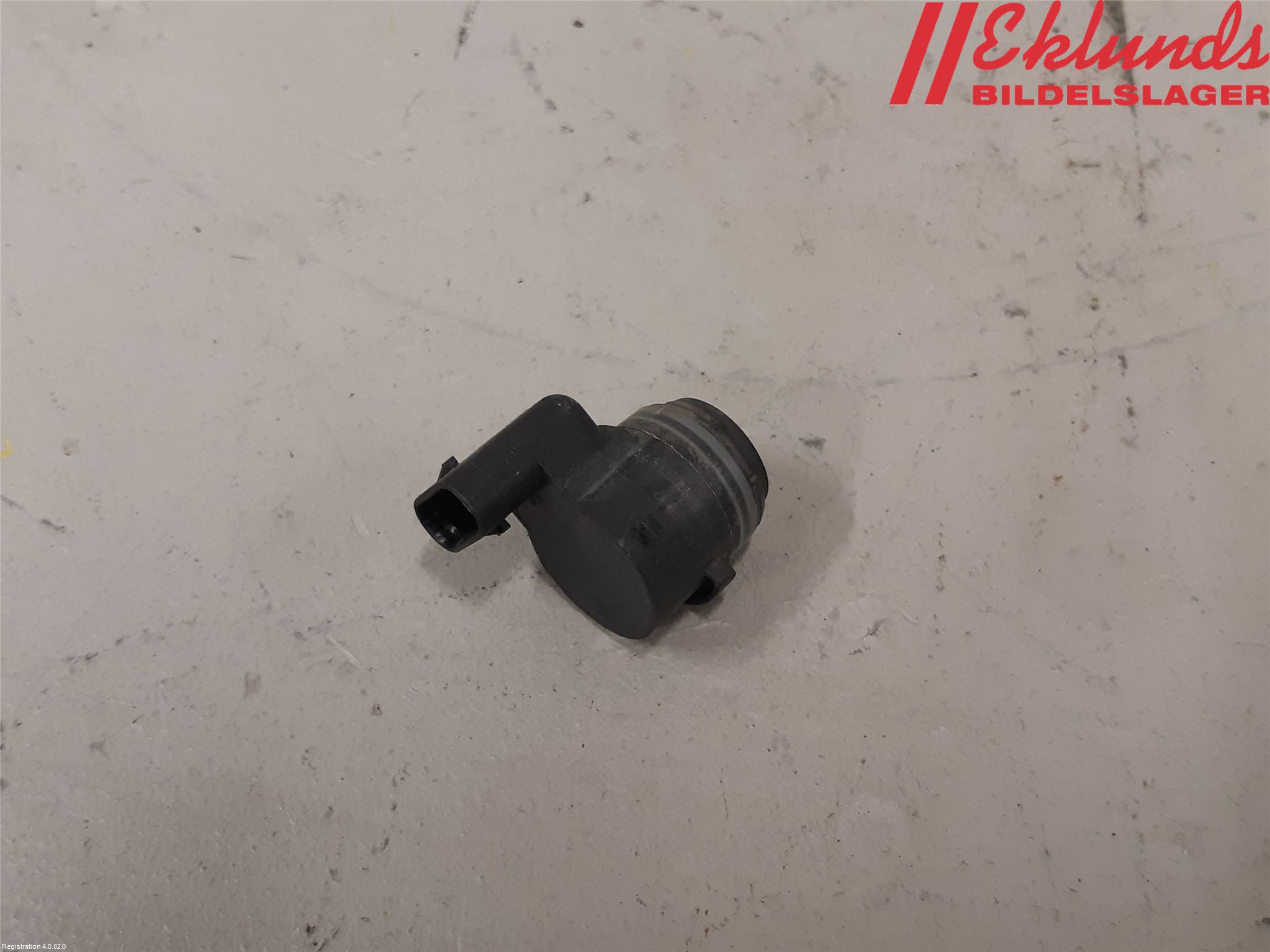 Volkswagen VW TOURAN 16- Parkeringshjälp Frontsensor
