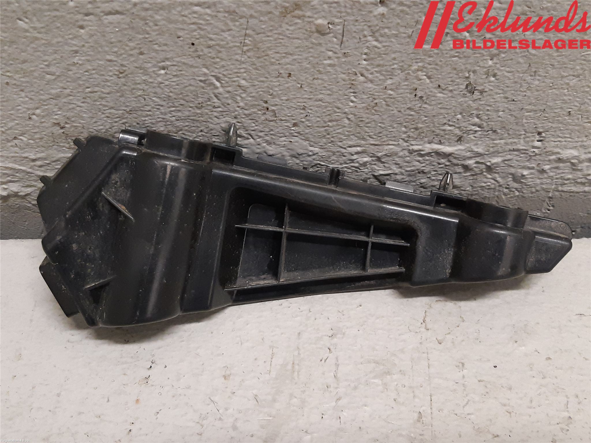 MG ZS EV 20- Stötfångarfäste Fram Hö