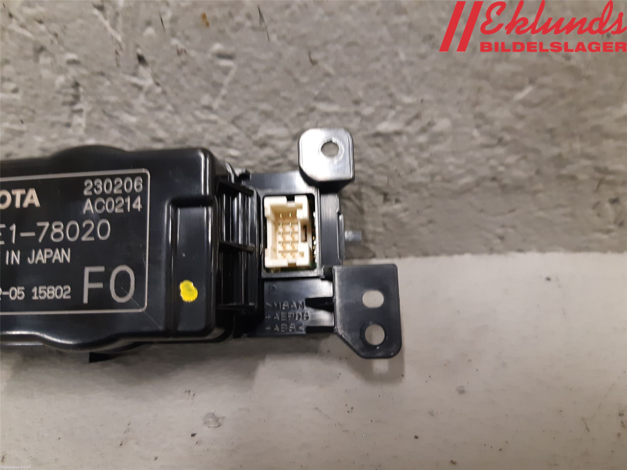 Toyota bZ4X EA10 22- Högtalare