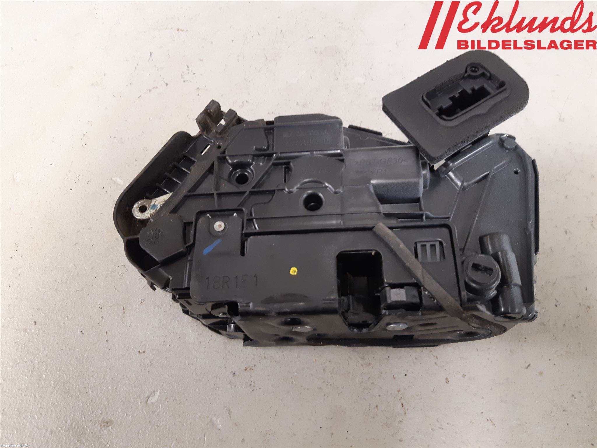 Volkswagen VW TIGUAN 16-24 Låskista-Dörrlås