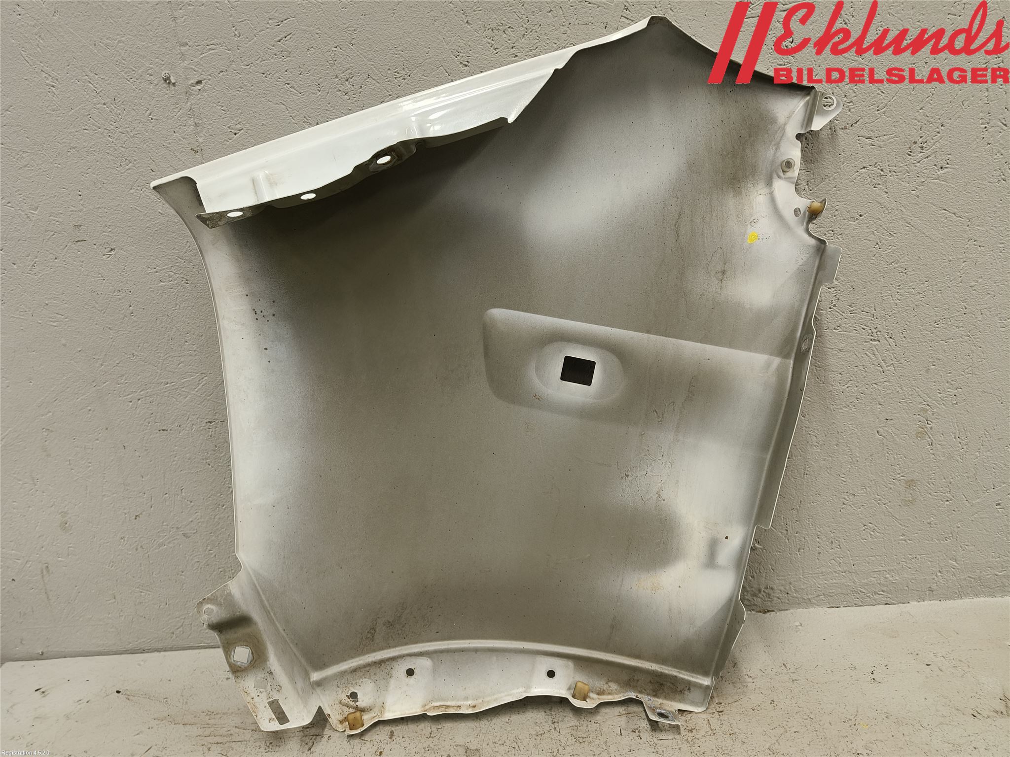 Renault MASTER III  04-10 Skärm Fram Höger