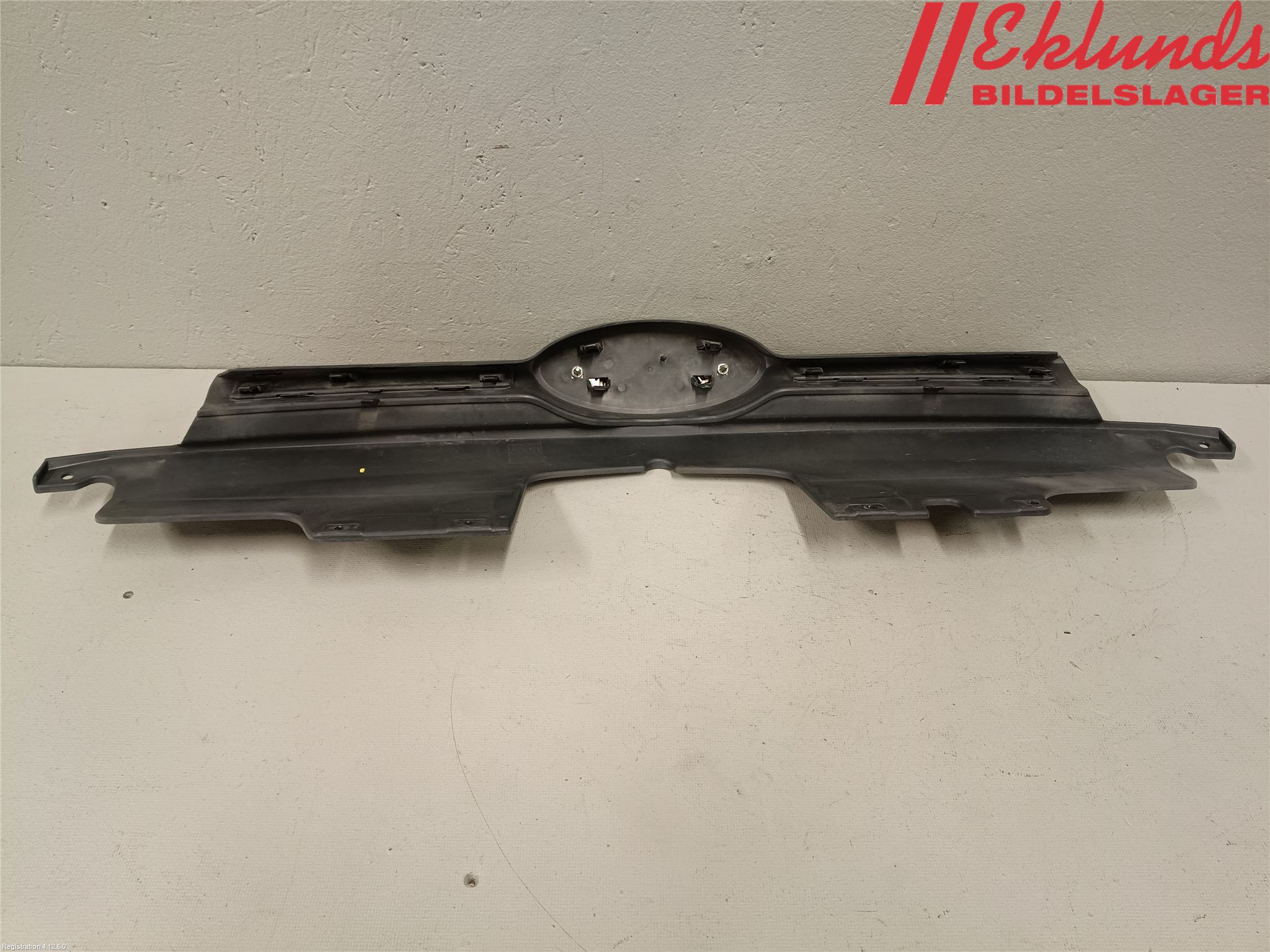 Ford TRANSIT SKÅP/BUSS 14-22 Grilldel Mitt