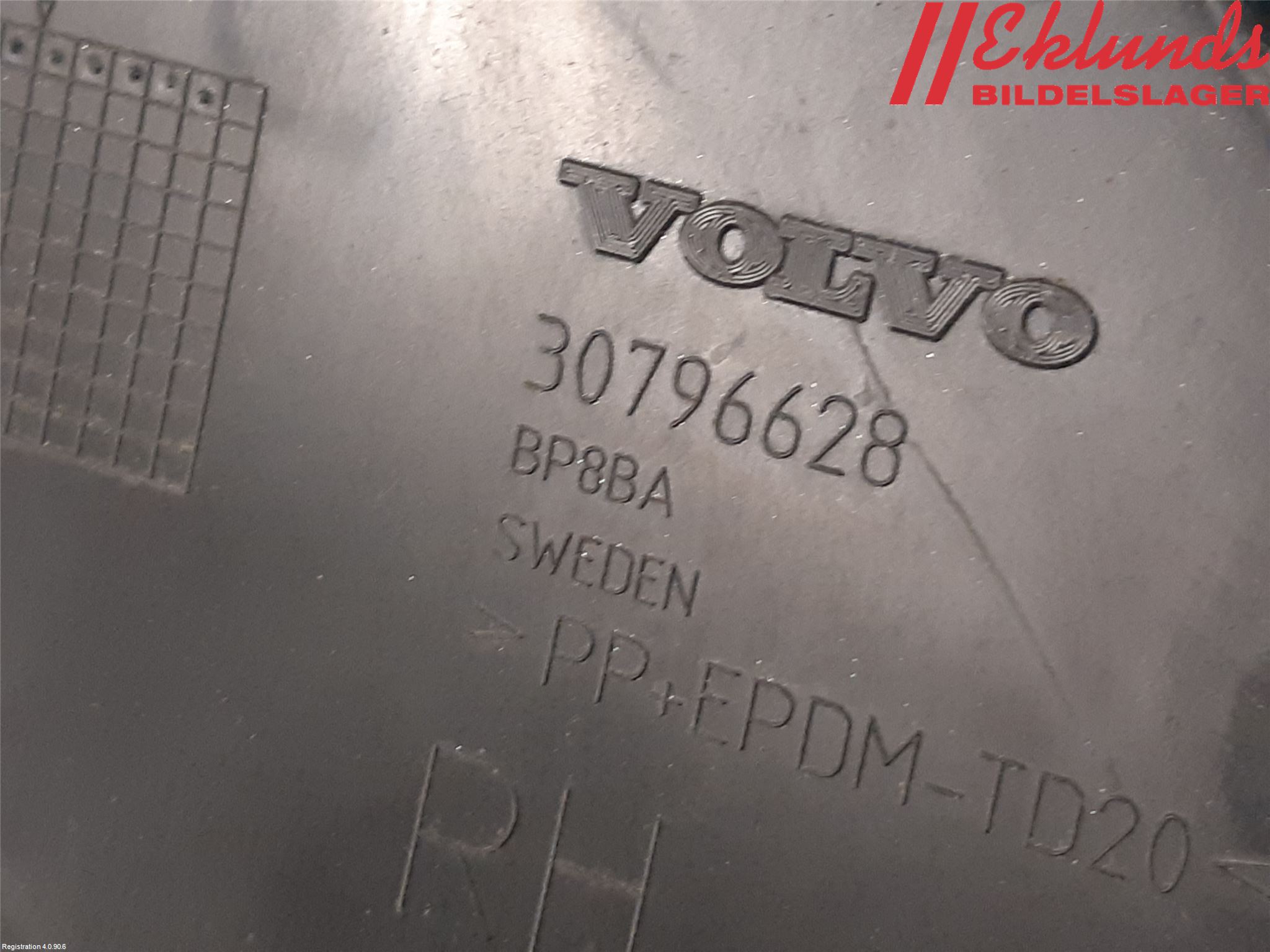 Volvo S60 11-13 Stötfångarfäste Bak Hö