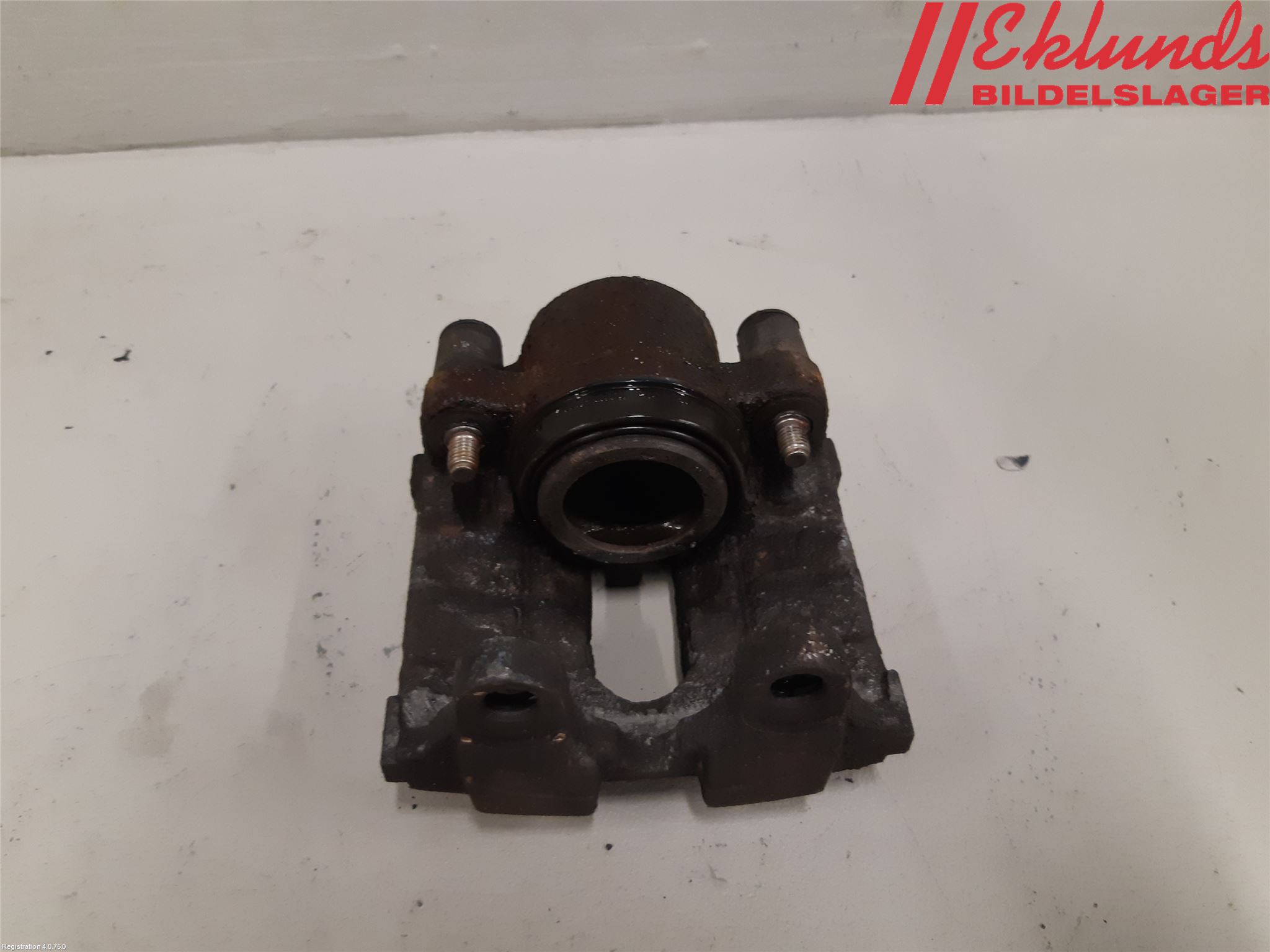 BMW 1 E87/81 5D/3D 03-11 Bromsok Fram Höger