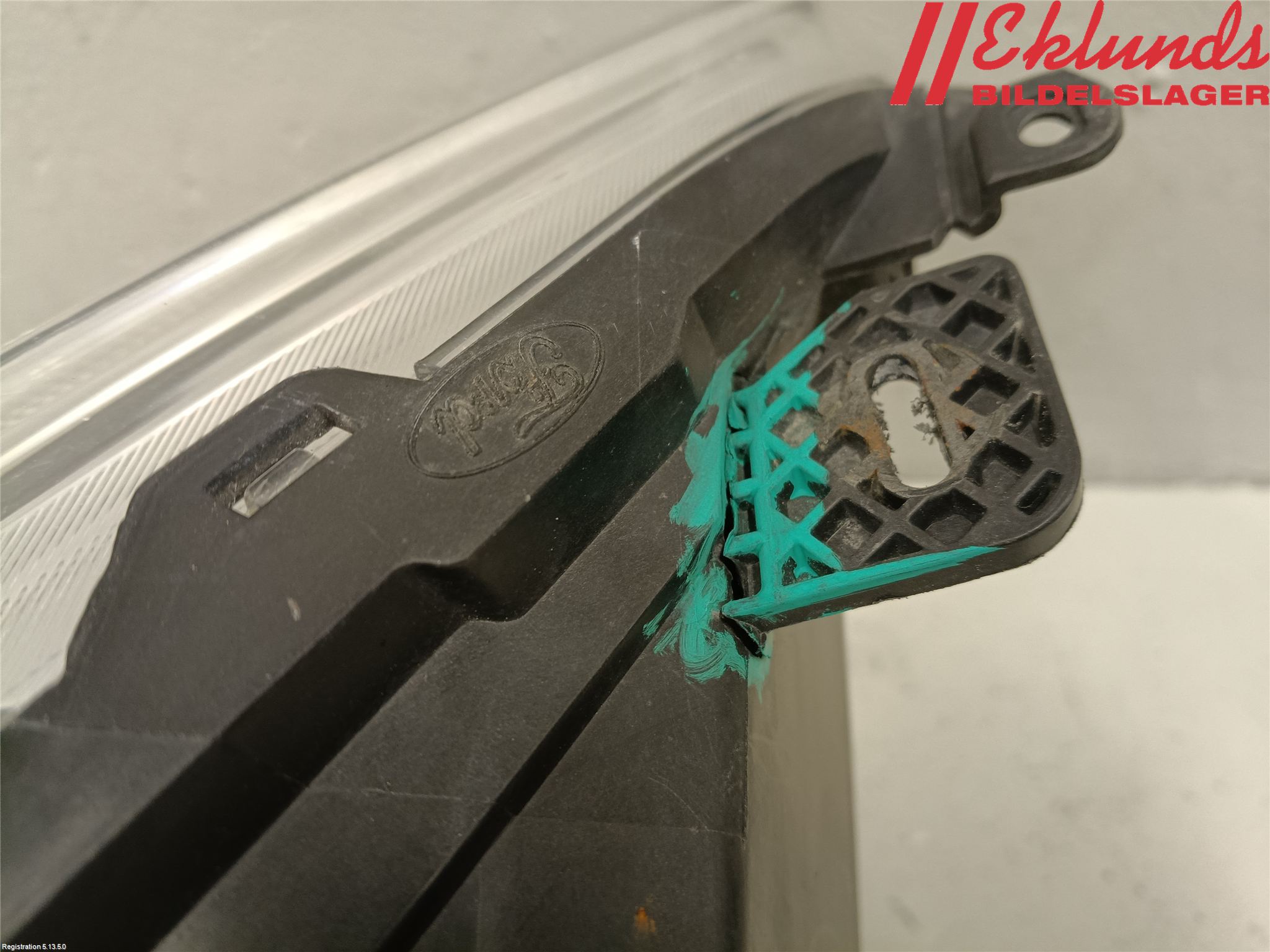 Ford FIESTA 13-17 Strålkastare Vänster