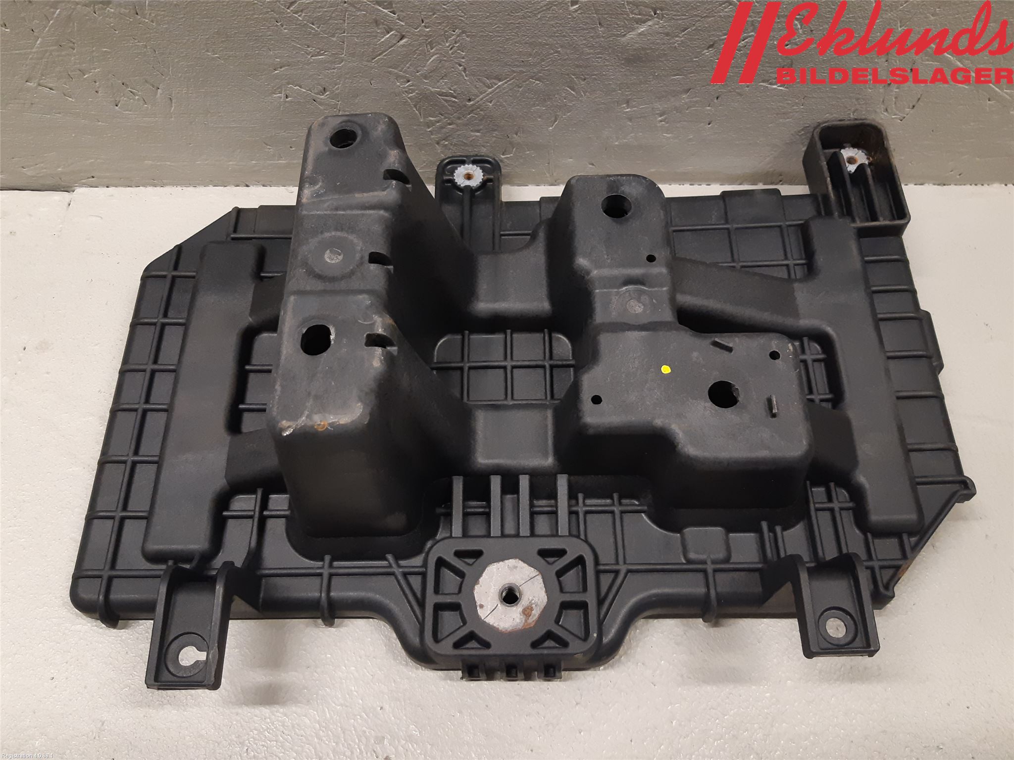 Hyundai SANTA FE 13-18 Batterilåda-Fäste-Hållare
