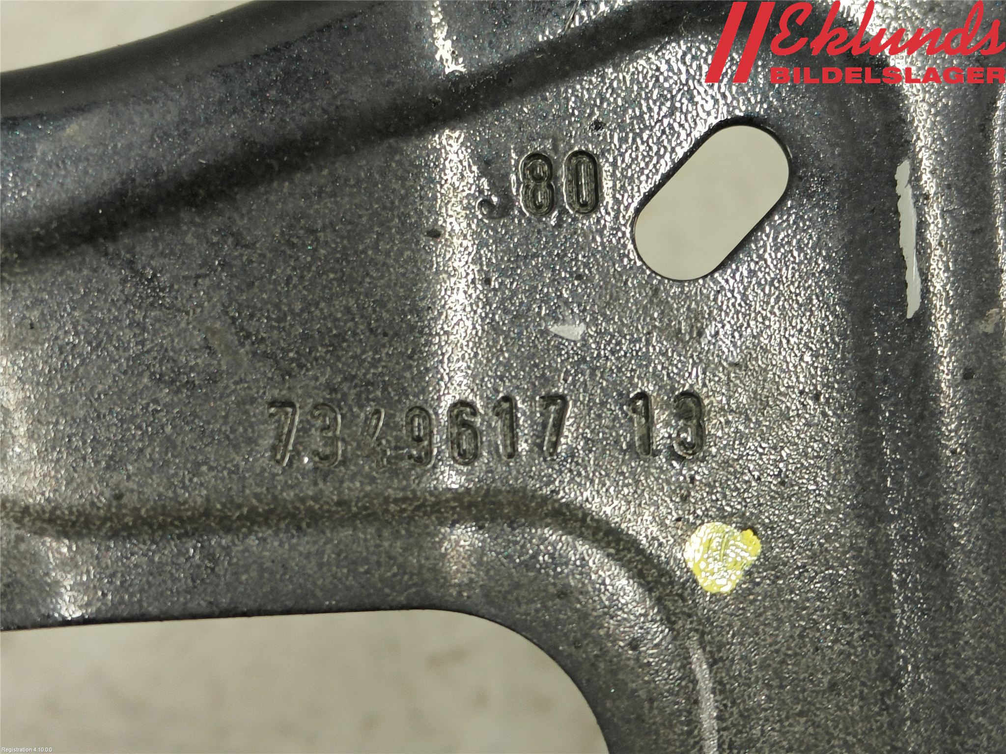 BMW 5 G30/G31/F90 17-23 Skärmfäste Fram Vä