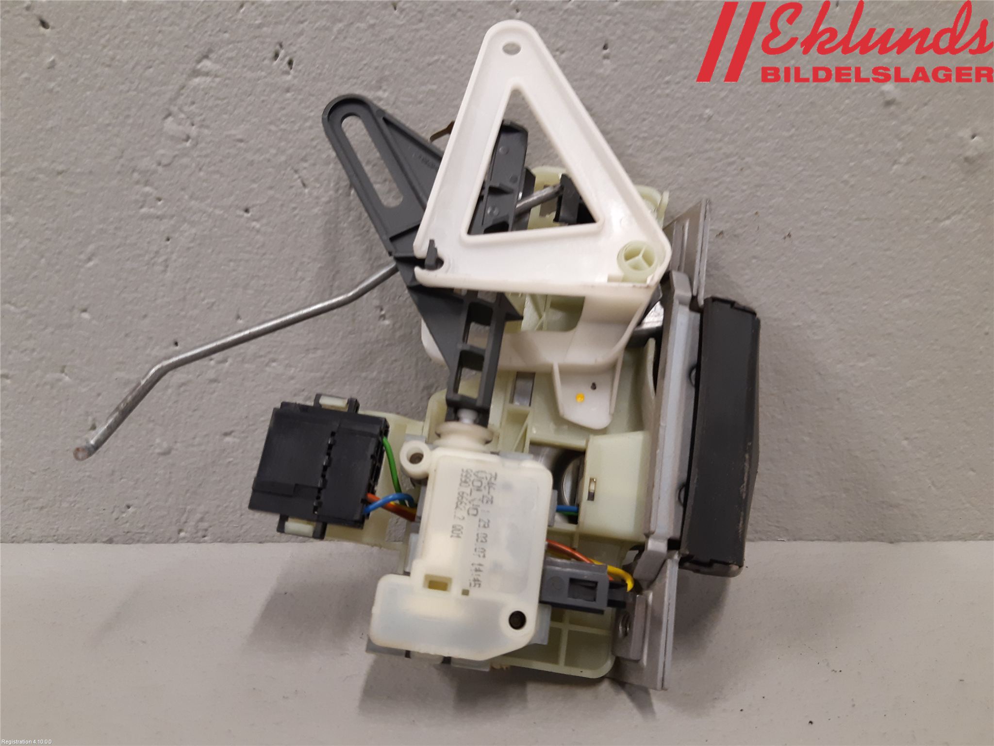 Volvo XC70 05-07 Låskista-Dörrlås