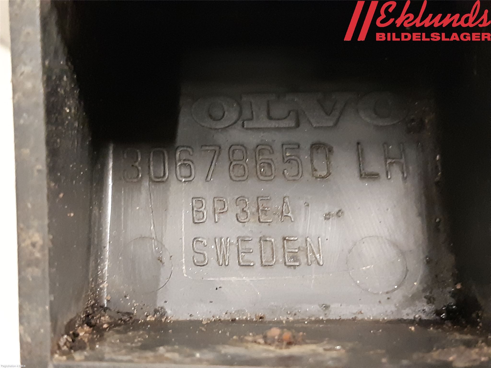 Volvo V70 08-13 Stötfångarfäste Bak Vä