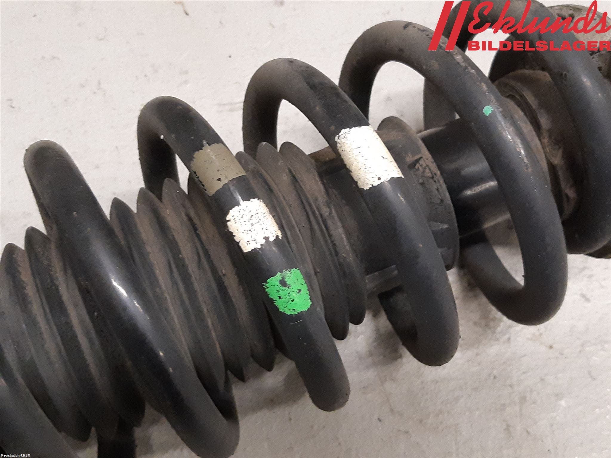 Mercedes-Benz MB C-KLASS (W205) 14-21 Fjäderben Fram Vänster