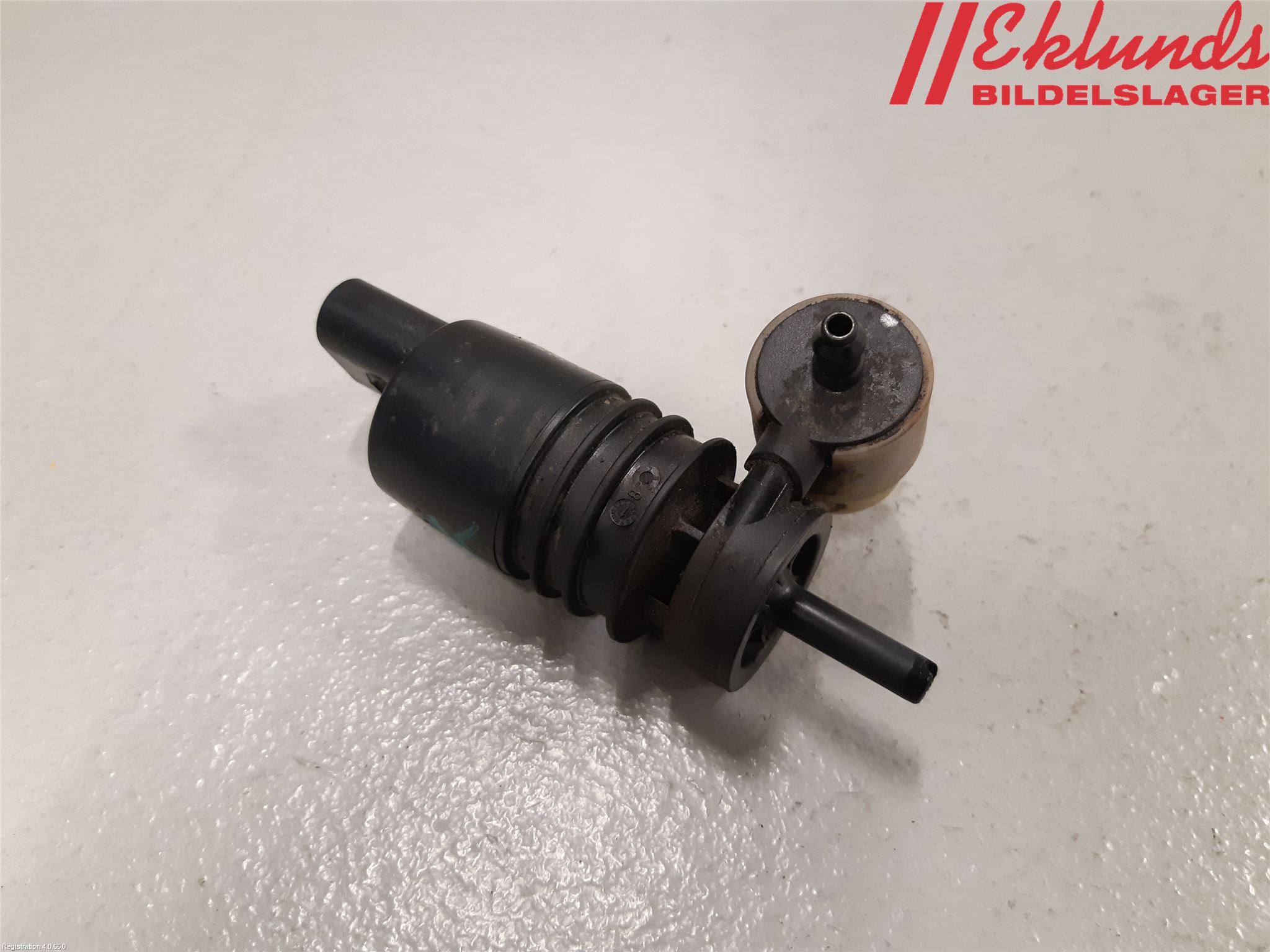 Volkswagen VW PASSAT 11-14 Spolarpump Vindruta