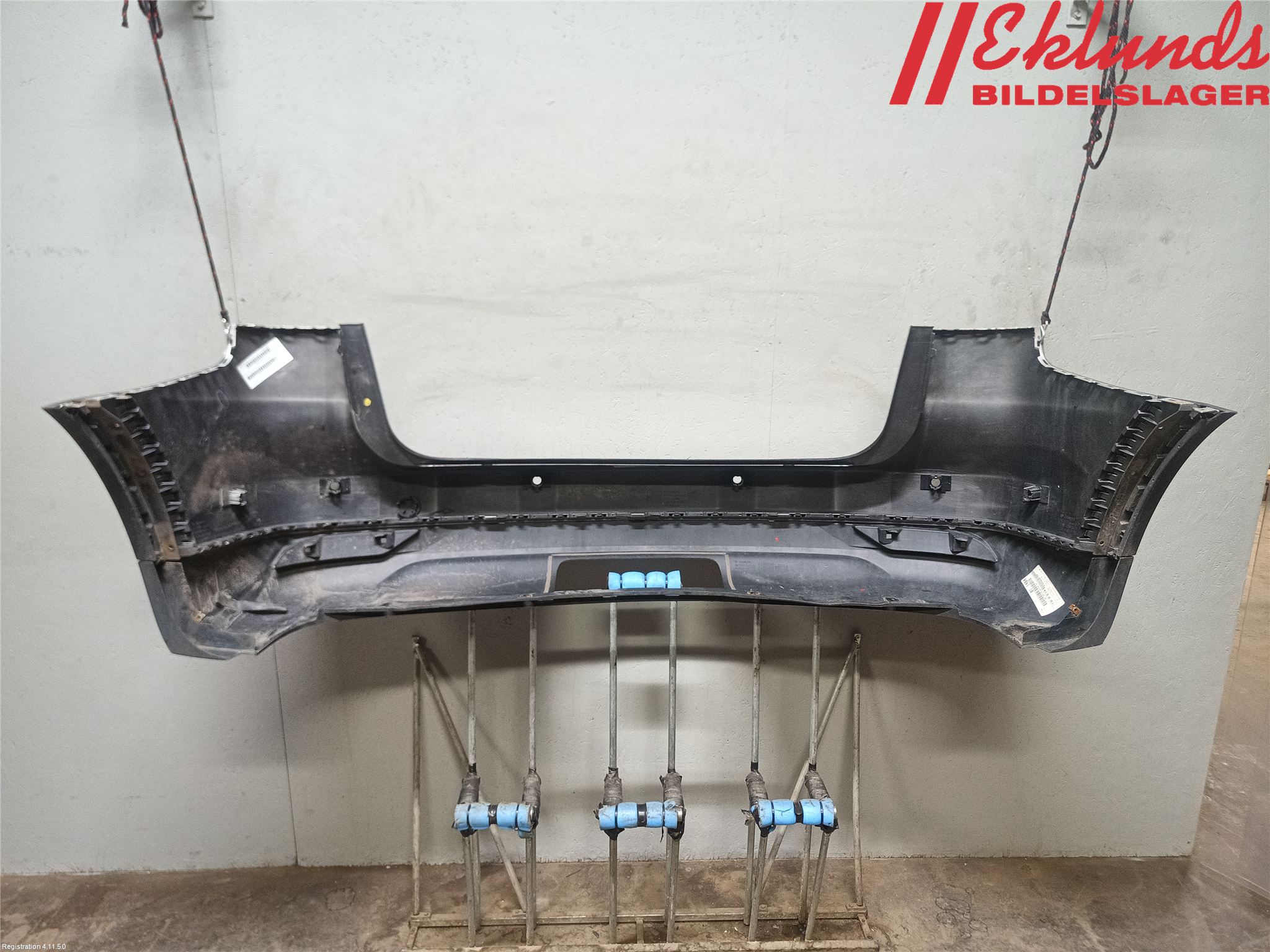 Volkswagen VW TOURAN 10-15 Stötfångarbeklädnad Bak