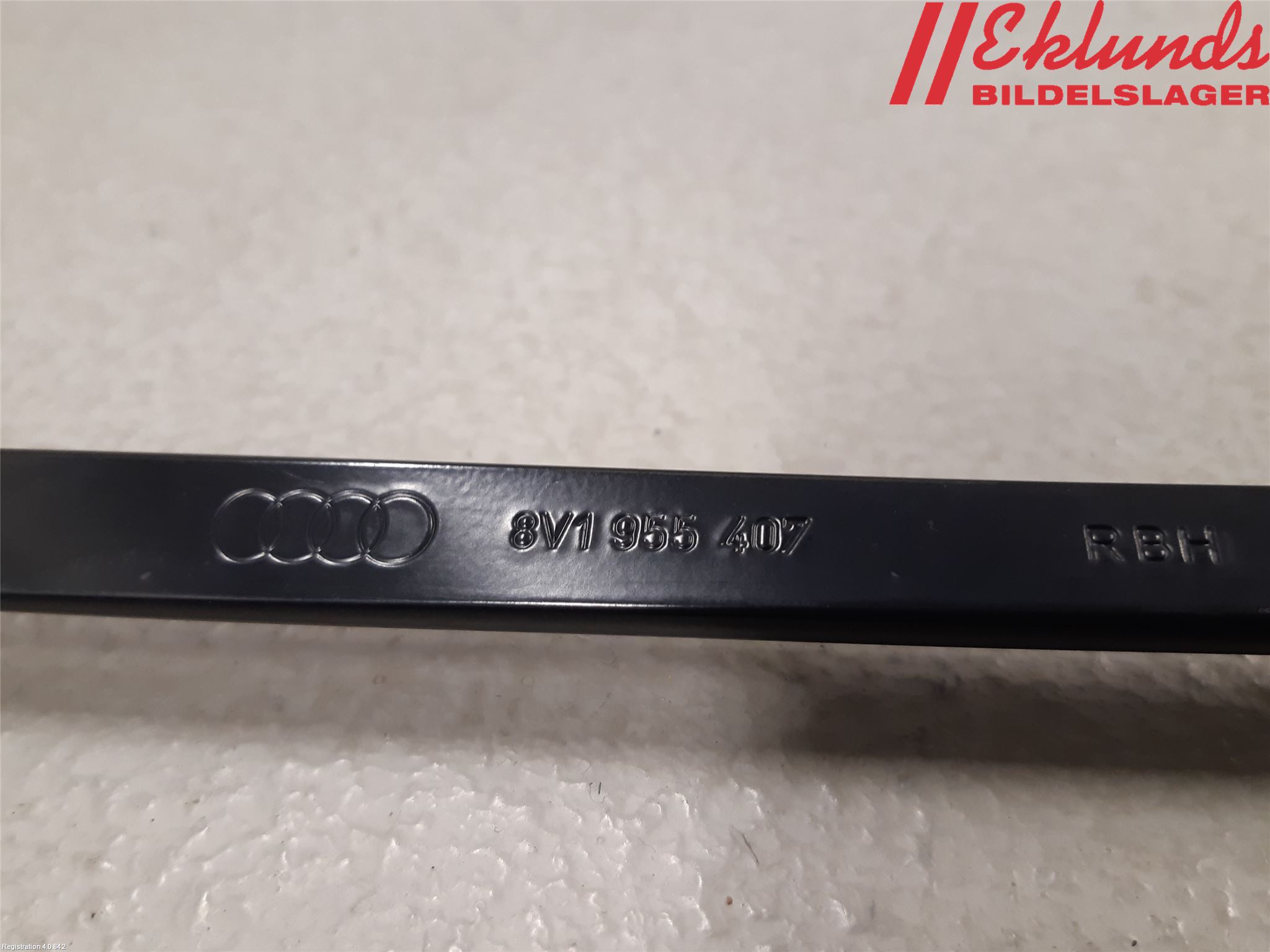 Audi A3/S3 8V 13-20 Torkararm Armar Vindruta