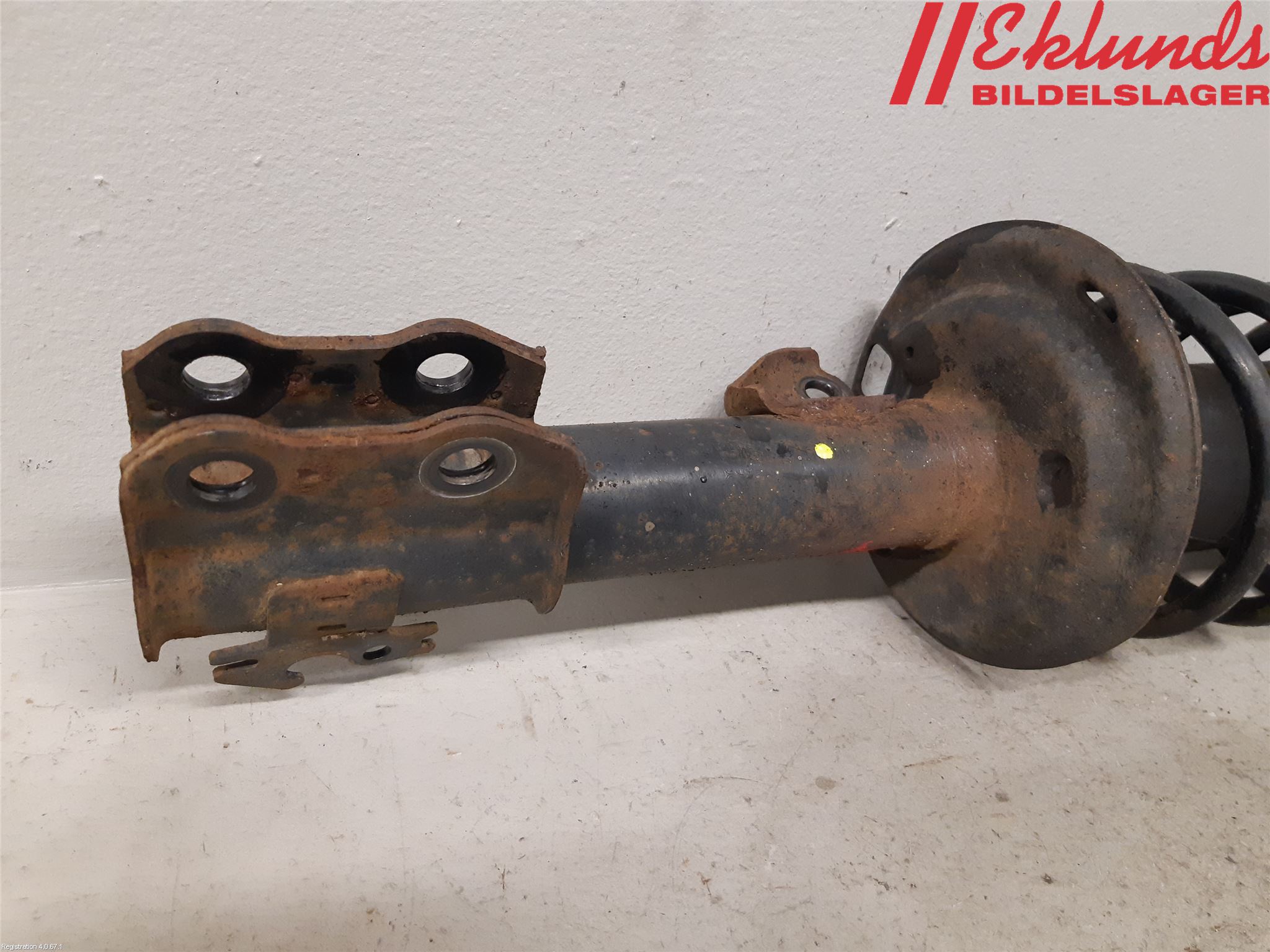 Toyota URBAN CRUISER Fjäderben Fram Vänster