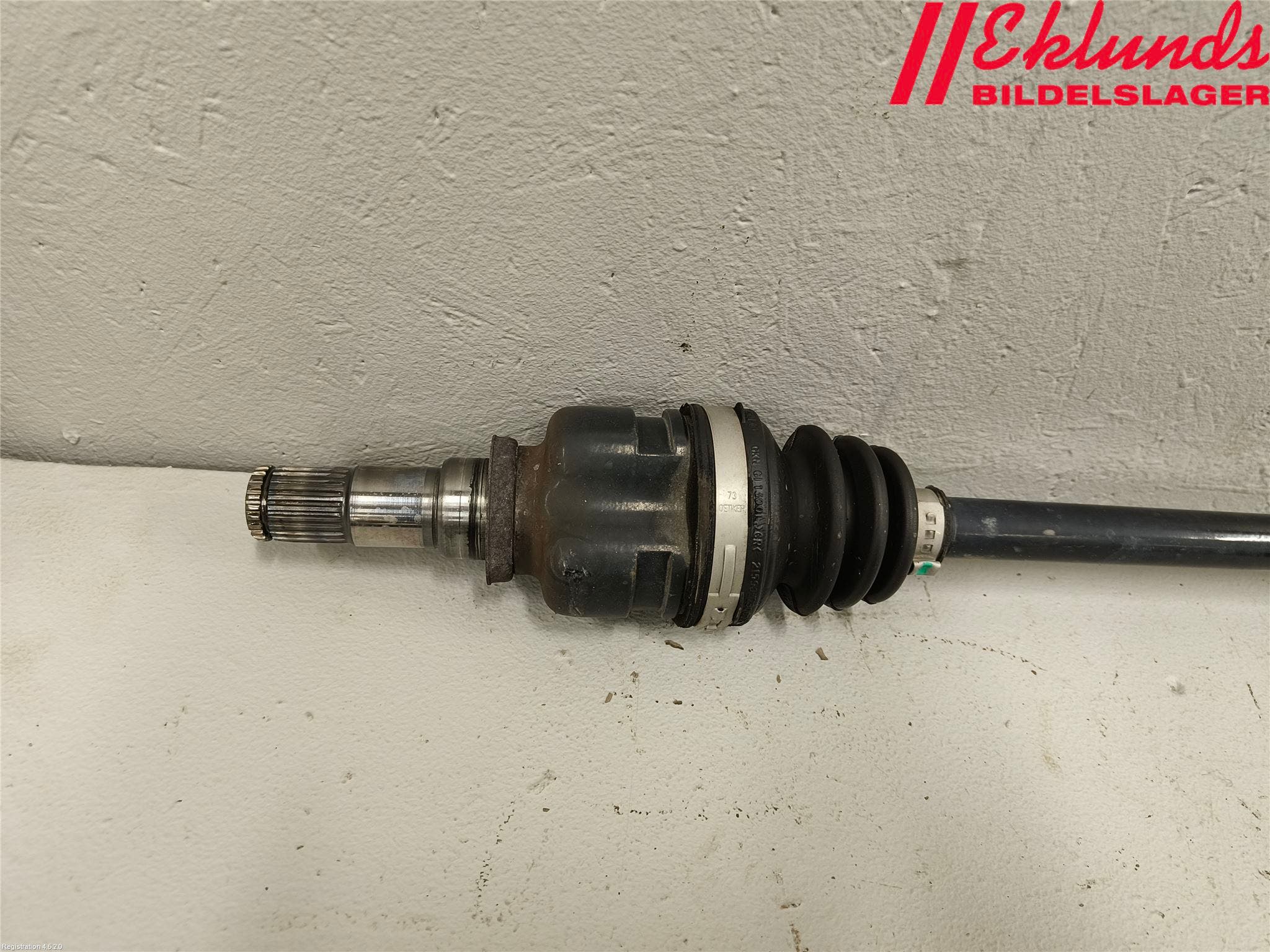 Toyota AYGO 15-21 Drivaxel Fram Höger