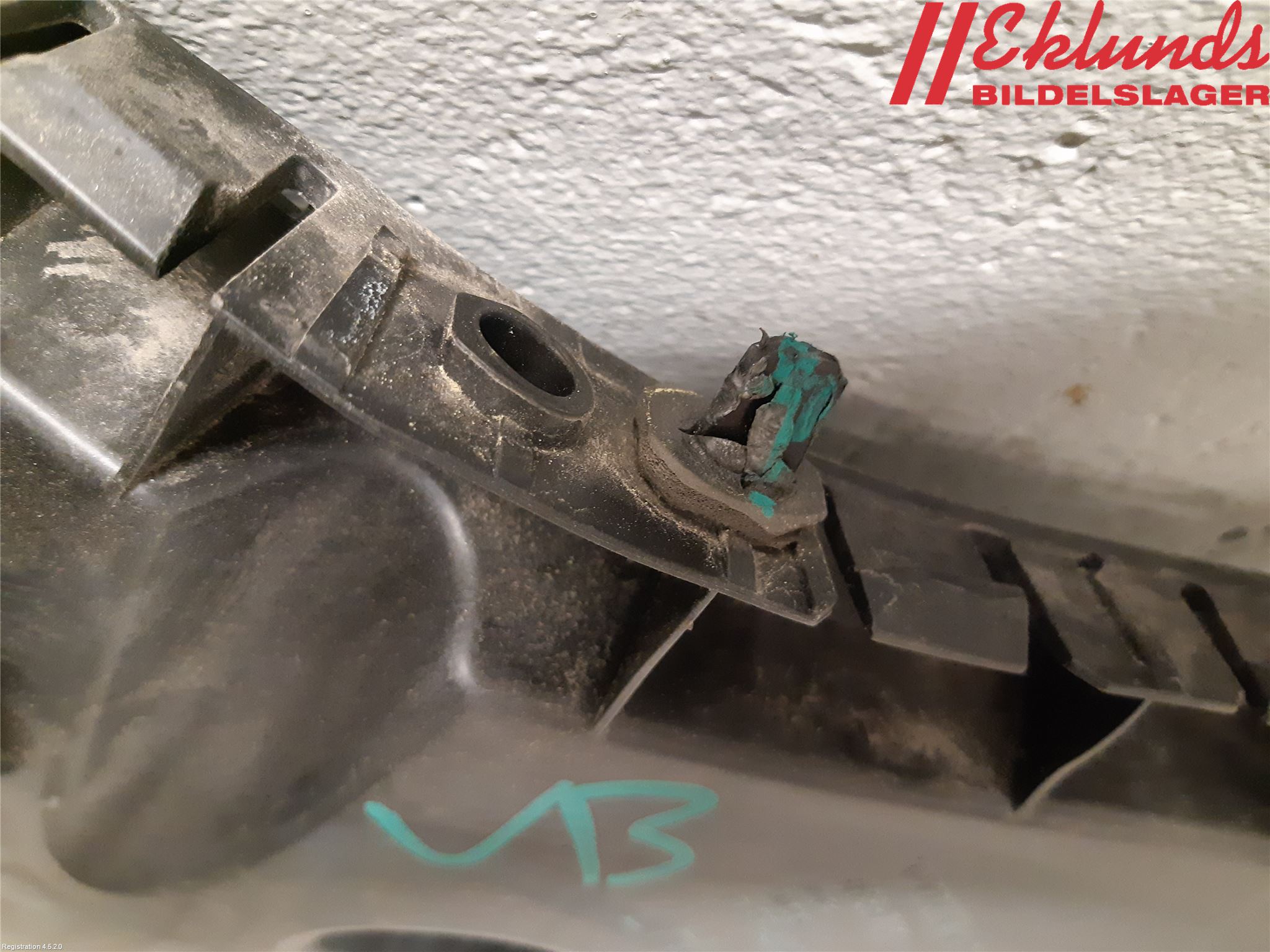 Volvo S60 14-18 Stötfångarfäste Bak Vä