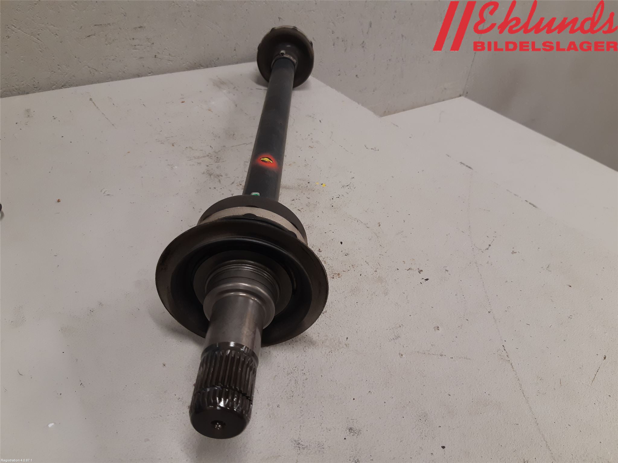 BMW 5 G30/G31/F90 17-23 Drivaxel Bak Vänster