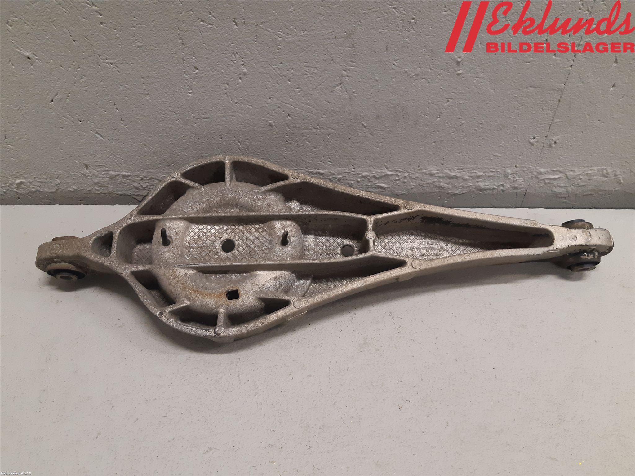 Volvo V70 08-13 Bärarm Bak Höger