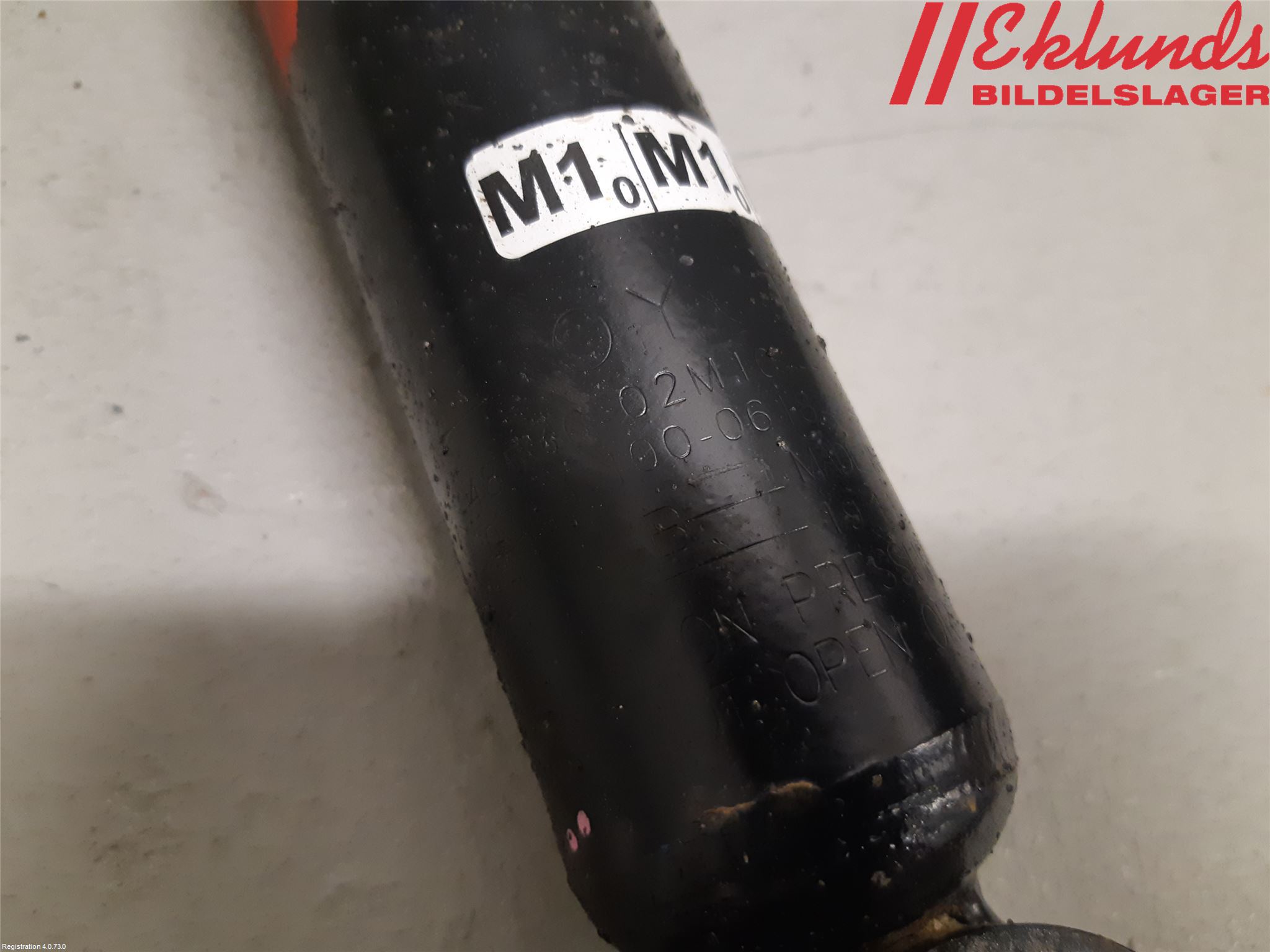 Toyota COROLLA 19- Stötdämpare Bak