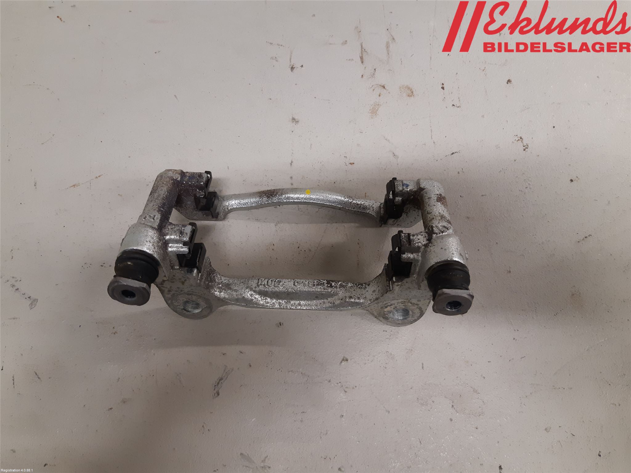 Toyota COROLLA 19- Bromsokshållare