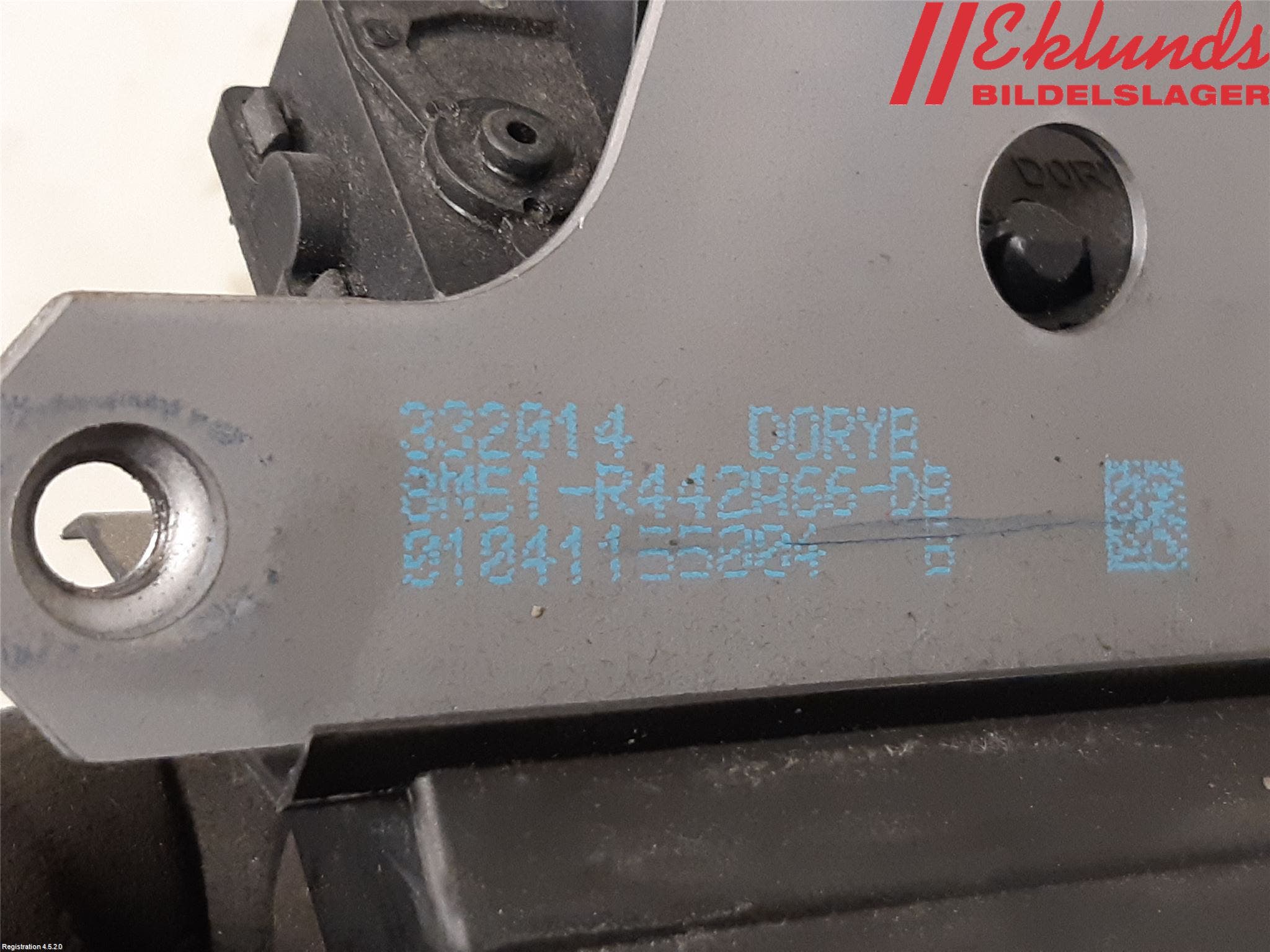 Ford FOCUS 11-14 Låskista Baklucka