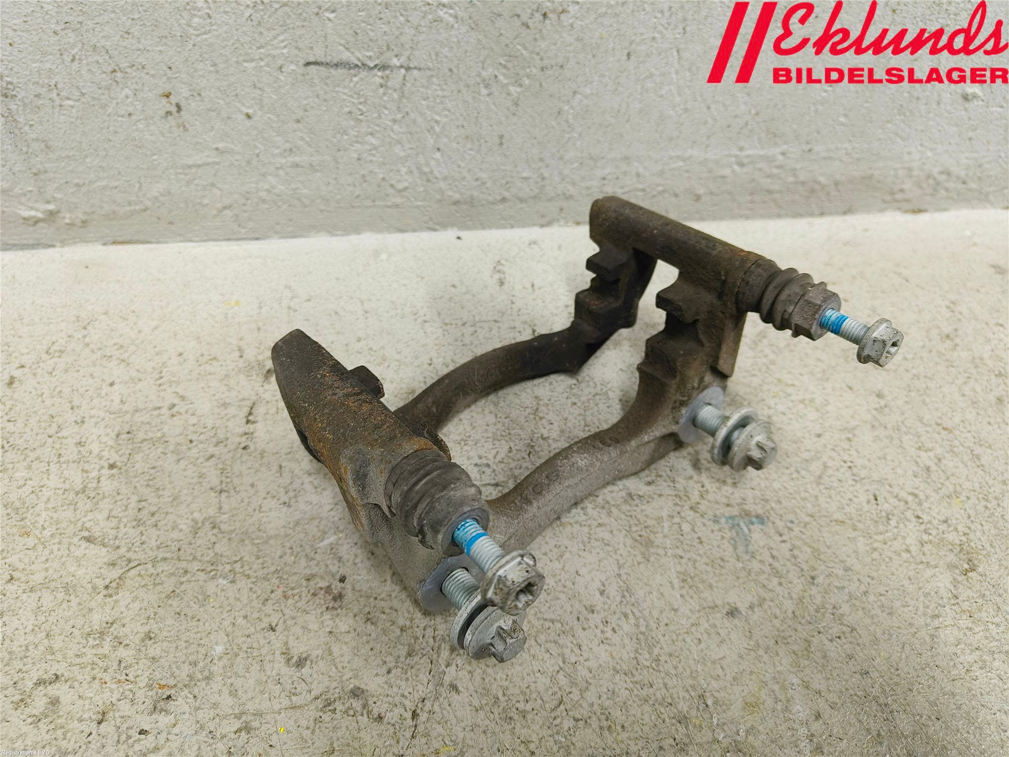 BMW 5 G30/G31/F90 17-23 Bromsokshållare