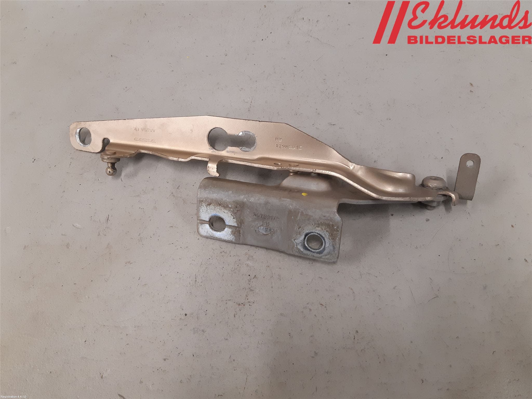 Volvo V60 11-13 Huvgångjärn