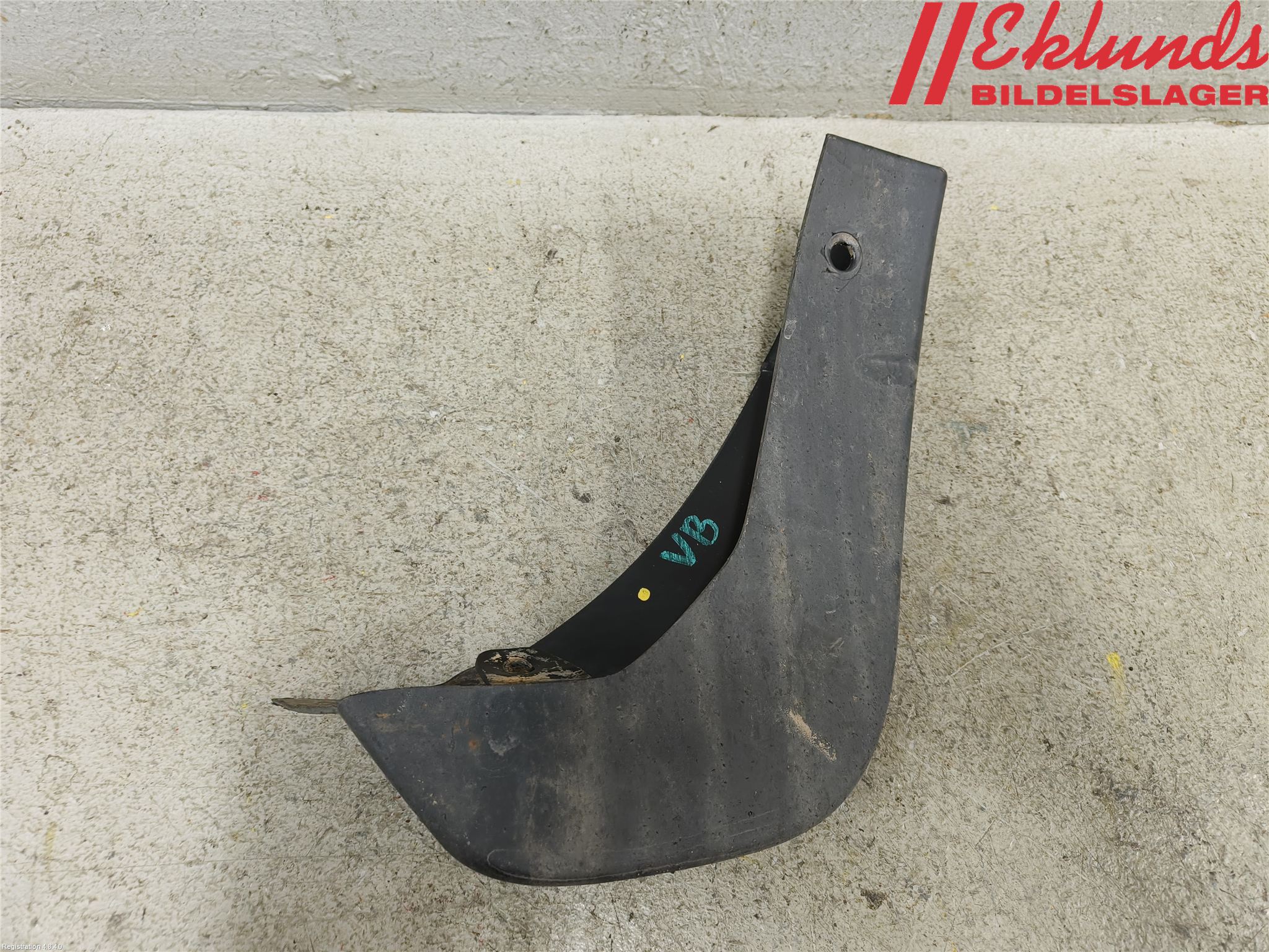 Nissan JUKE 10-14 Stänkskydd