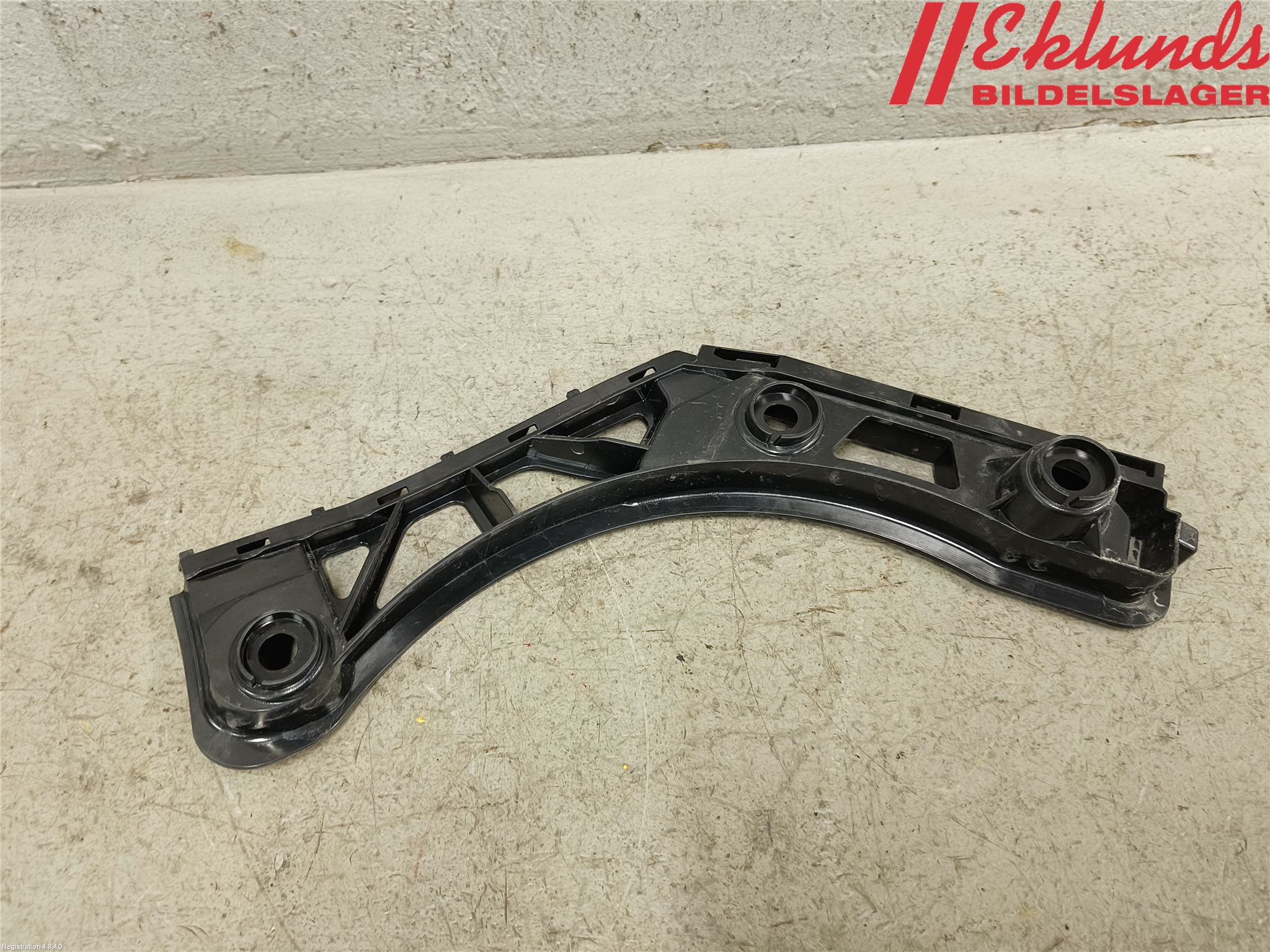 Volkswagen VW TIGUAN 16-24 Stötfångarfäste Bak Hö