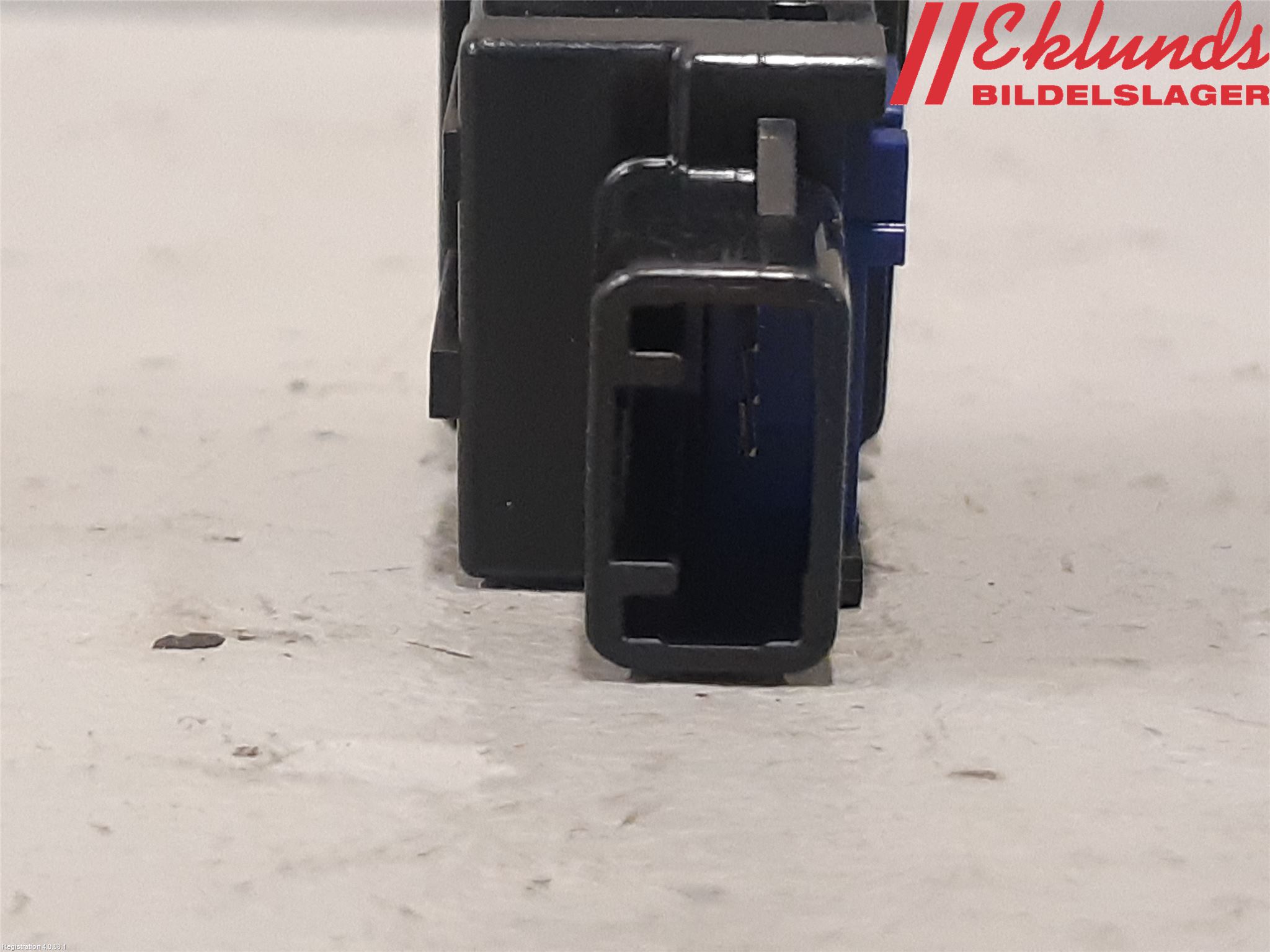 Toyota HILUX 16- Strömställare Övrigt