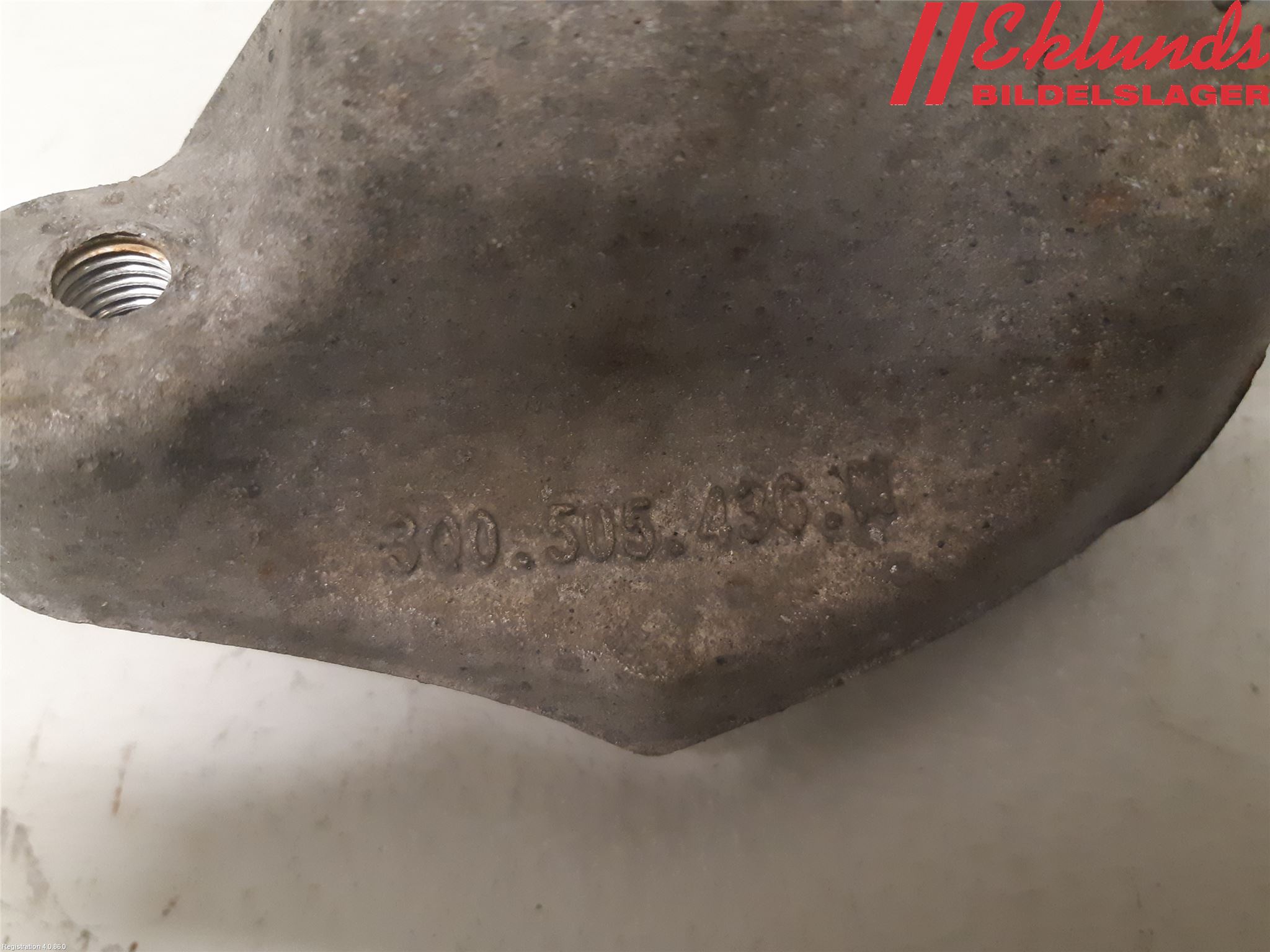 Skoda SUPERB 16-24 Hjullagerhus-Spindel Hö B