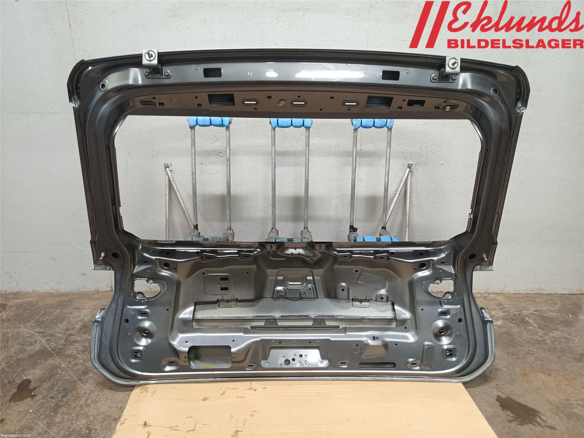 Volkswagen VW TIGUAN 16-24 Baklucka Kombi