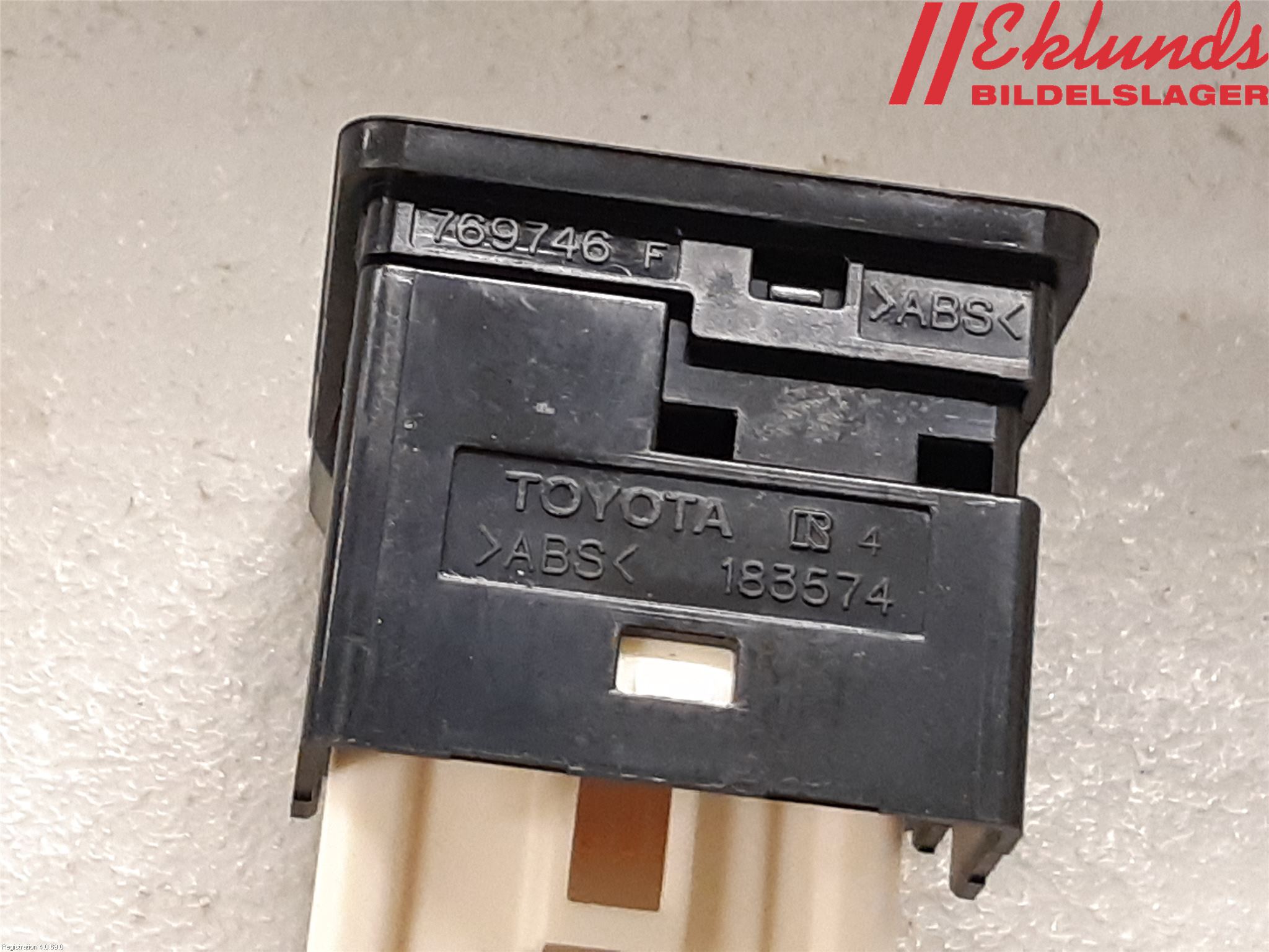 Toyota YARIS XP130 15-20 Strömställare Spegel