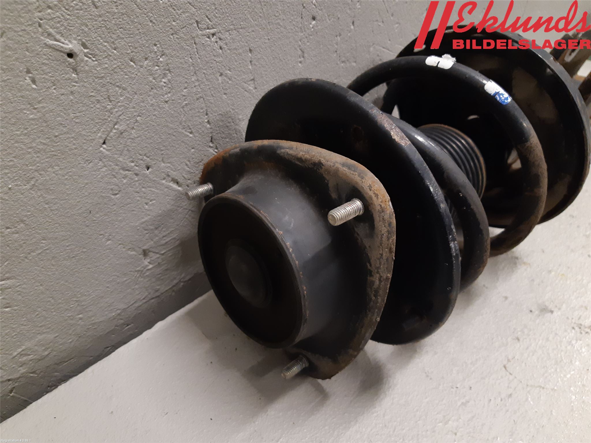 Subaru LEVORG 14-20 Fjäderben Fram Vänster