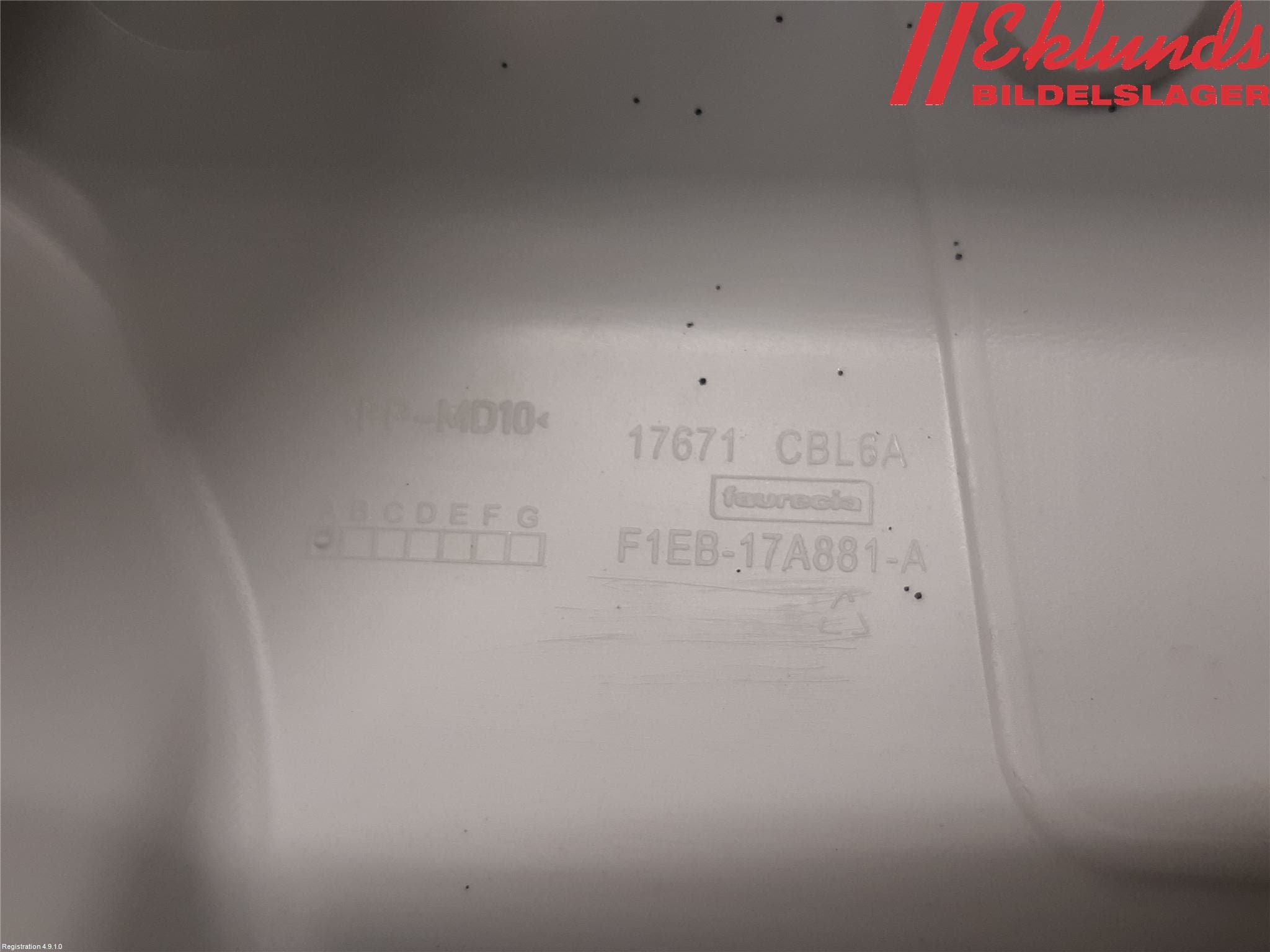 Ford FOCUS 15-18 Stötfångarfäste Bak Hö