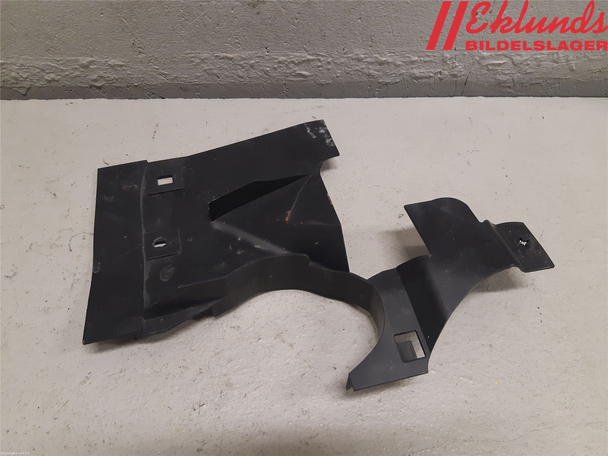 Volvo XC90/RECHARGE 16- Skärm Inner