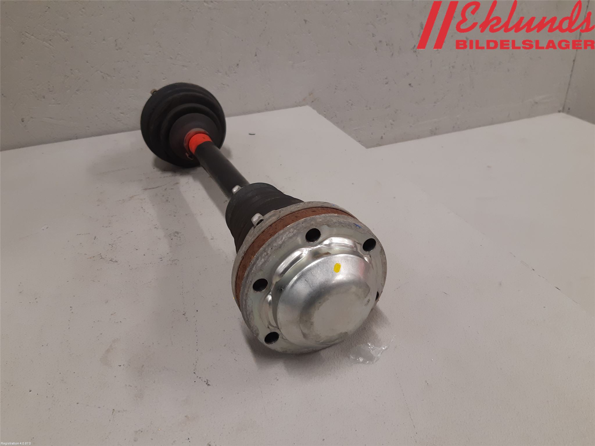 Volkswagen VW CADDY 11-15 Drivaxel Fram Vänster