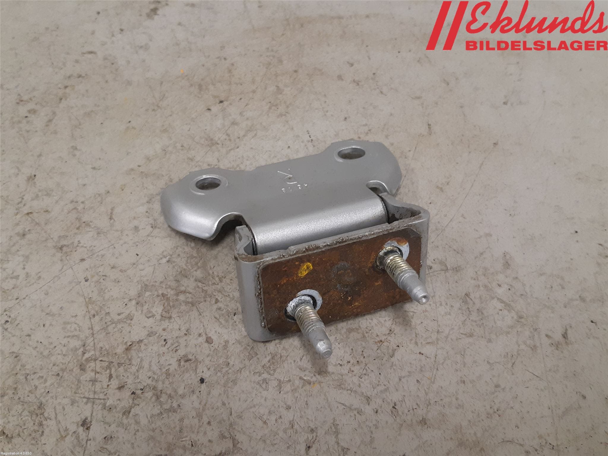 Toyota COROLLA 19- Bakluckegångjärn Hö