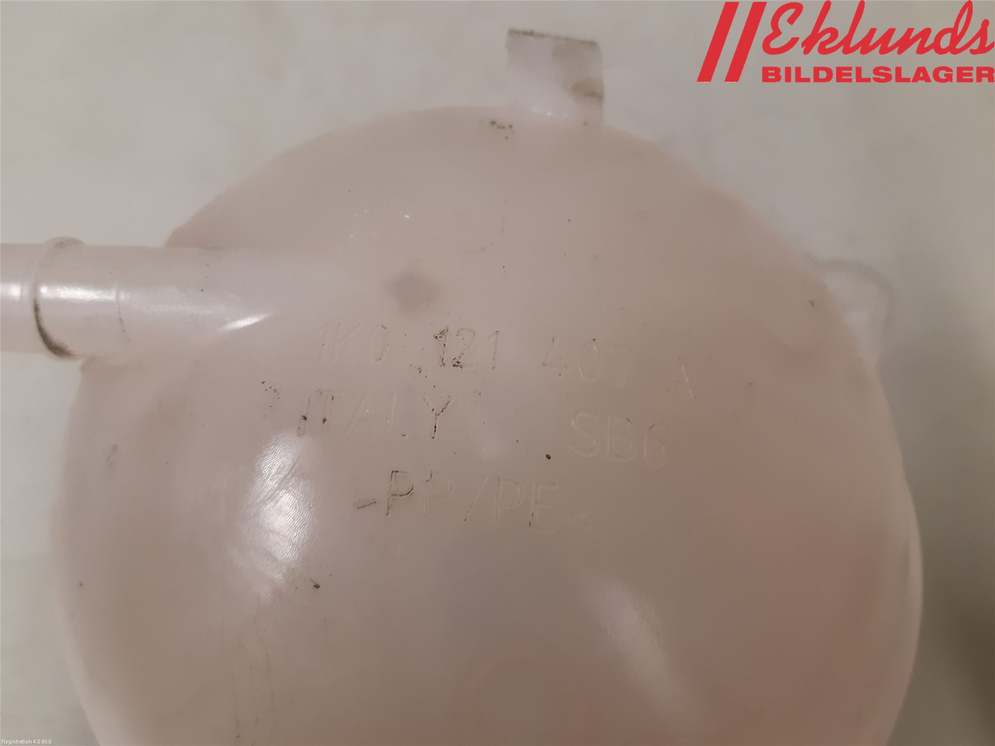 Volkswagen VW CADDY 11-15 Expansionstank