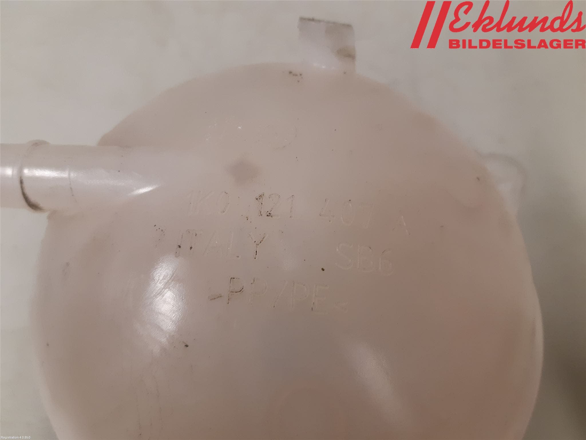 Volkswagen VW CADDY 11-15 Expansionstank