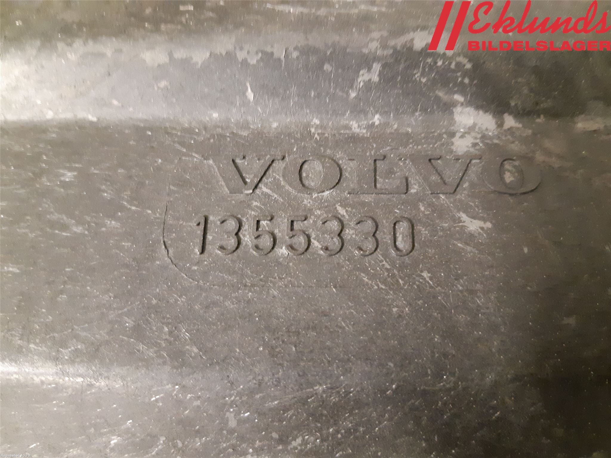 Volvo 940 91-98 Frontplåt