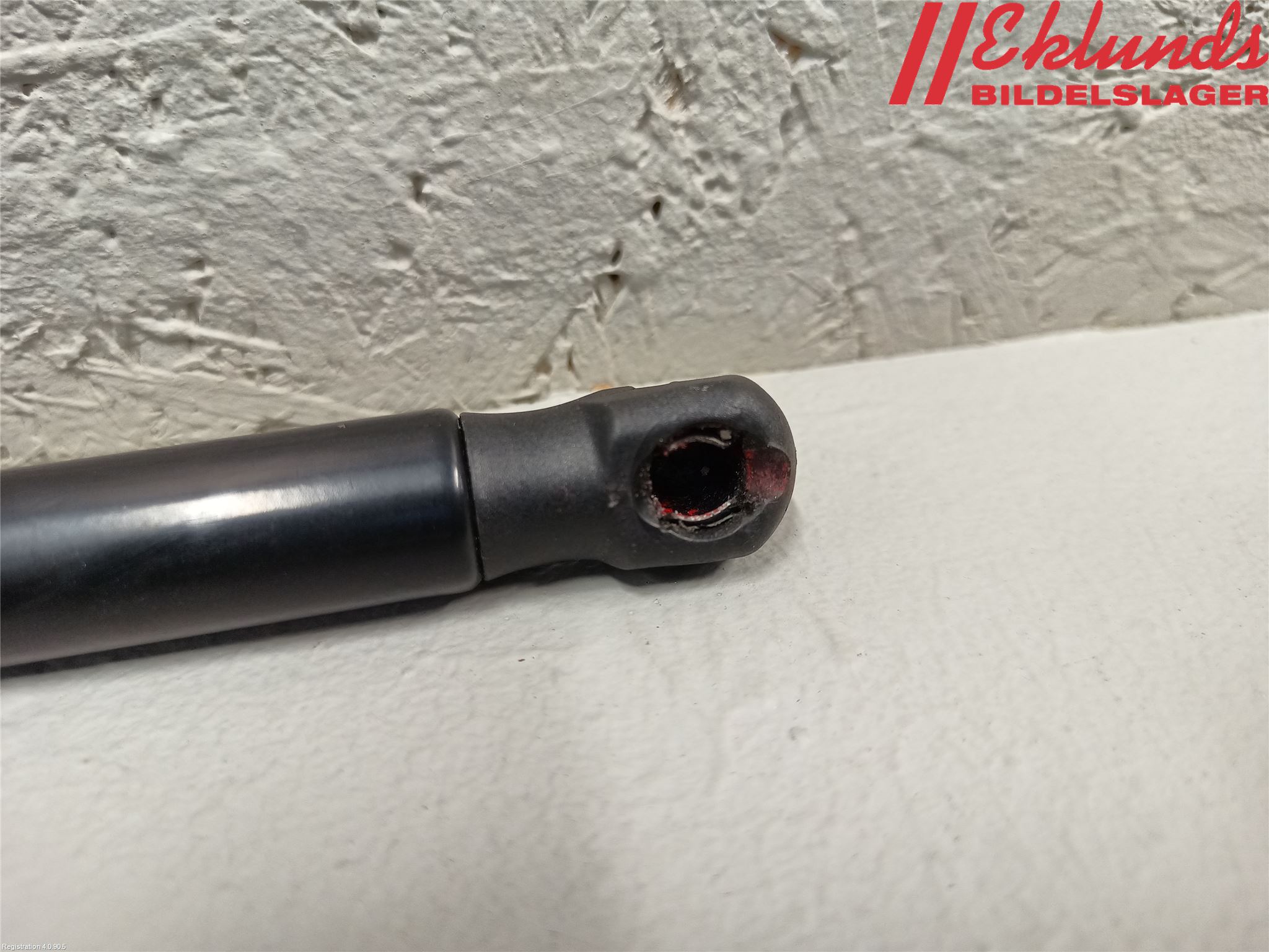 Audi A4/S4 08-11 Gasfjäder Motorhuv