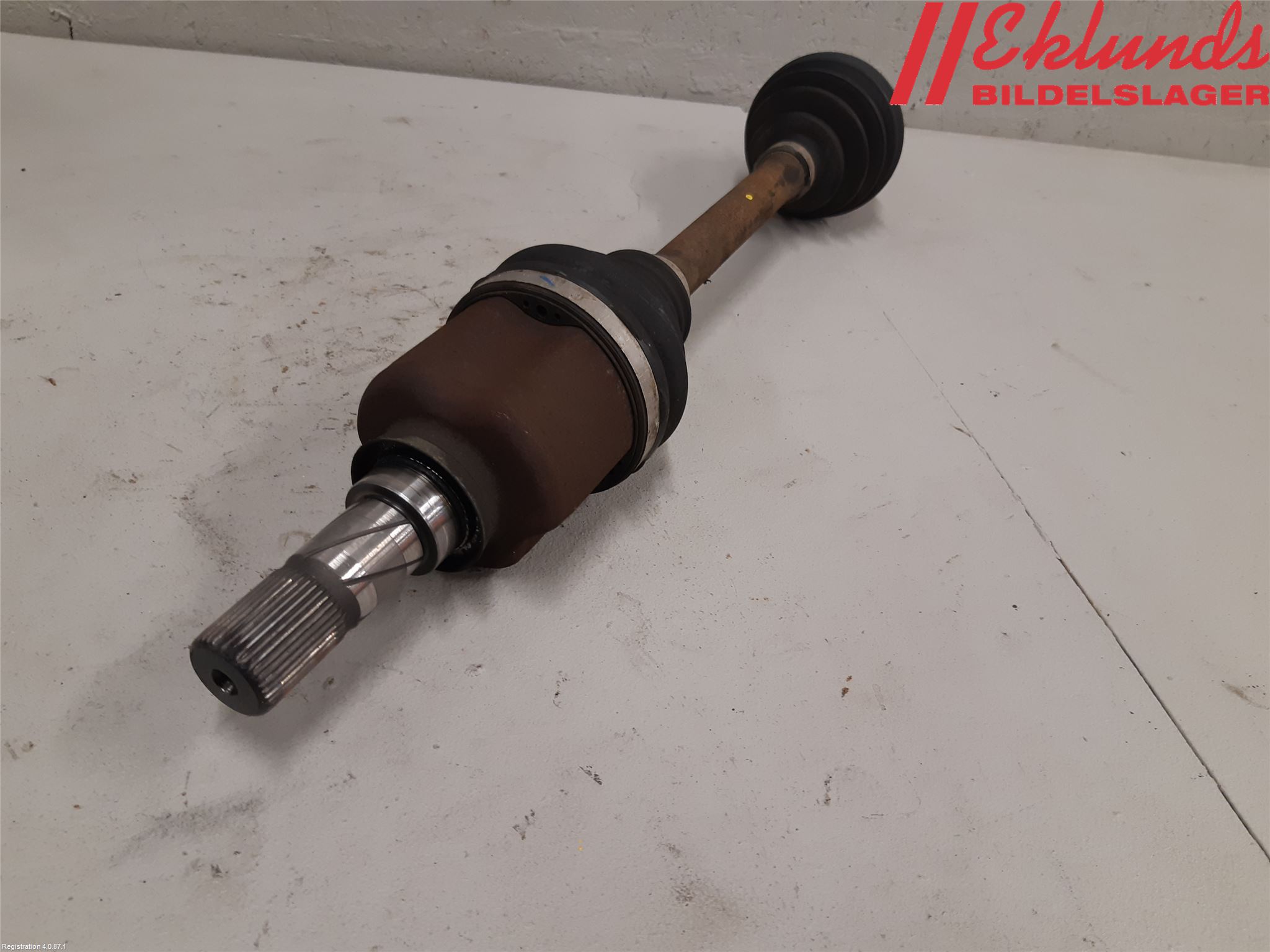 Renault TRAFIC/E-TECH 15- Drivaxel Fram Vänster