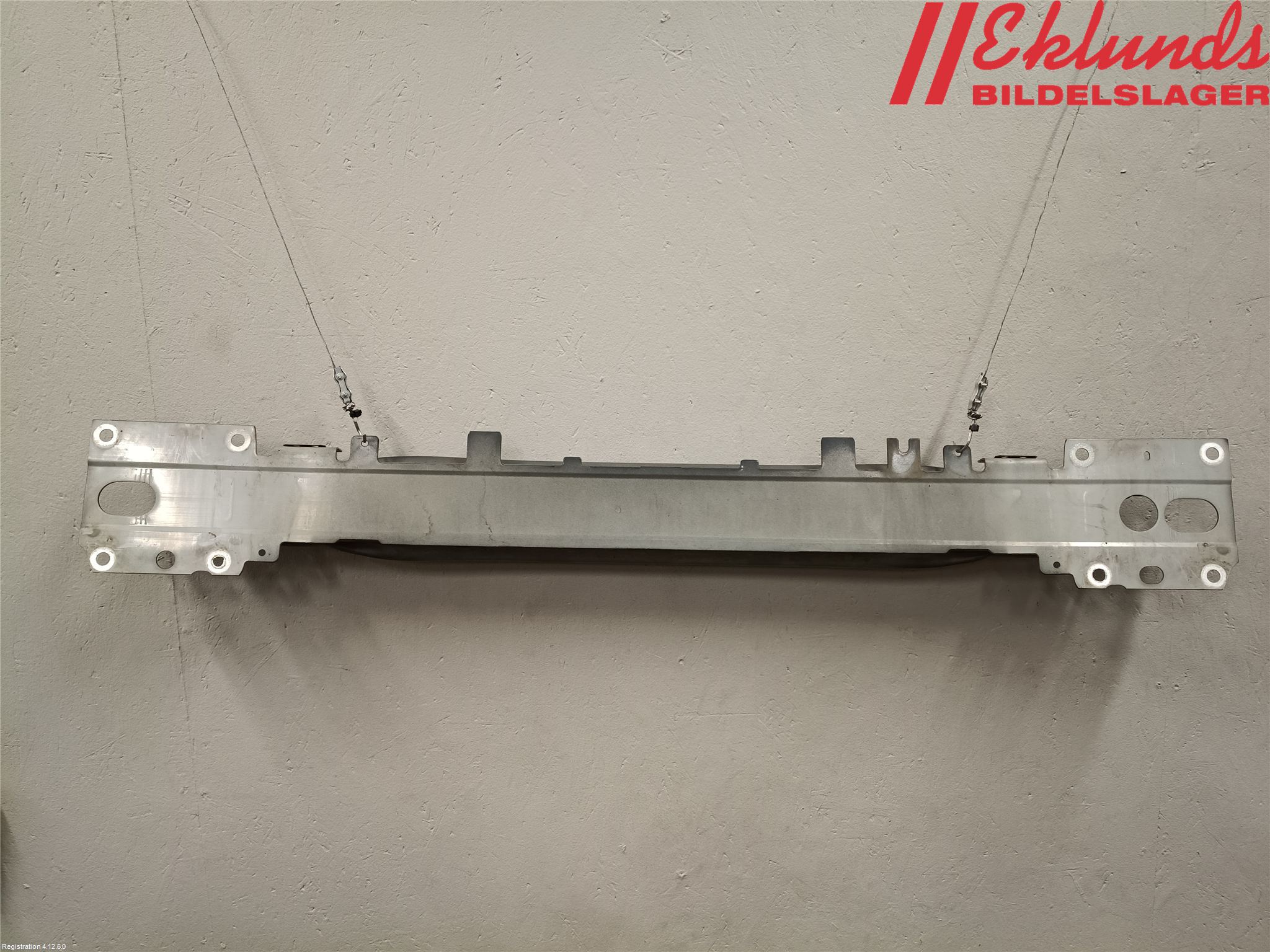 Volvo S60 11-13 Stötfångarbalk Fram