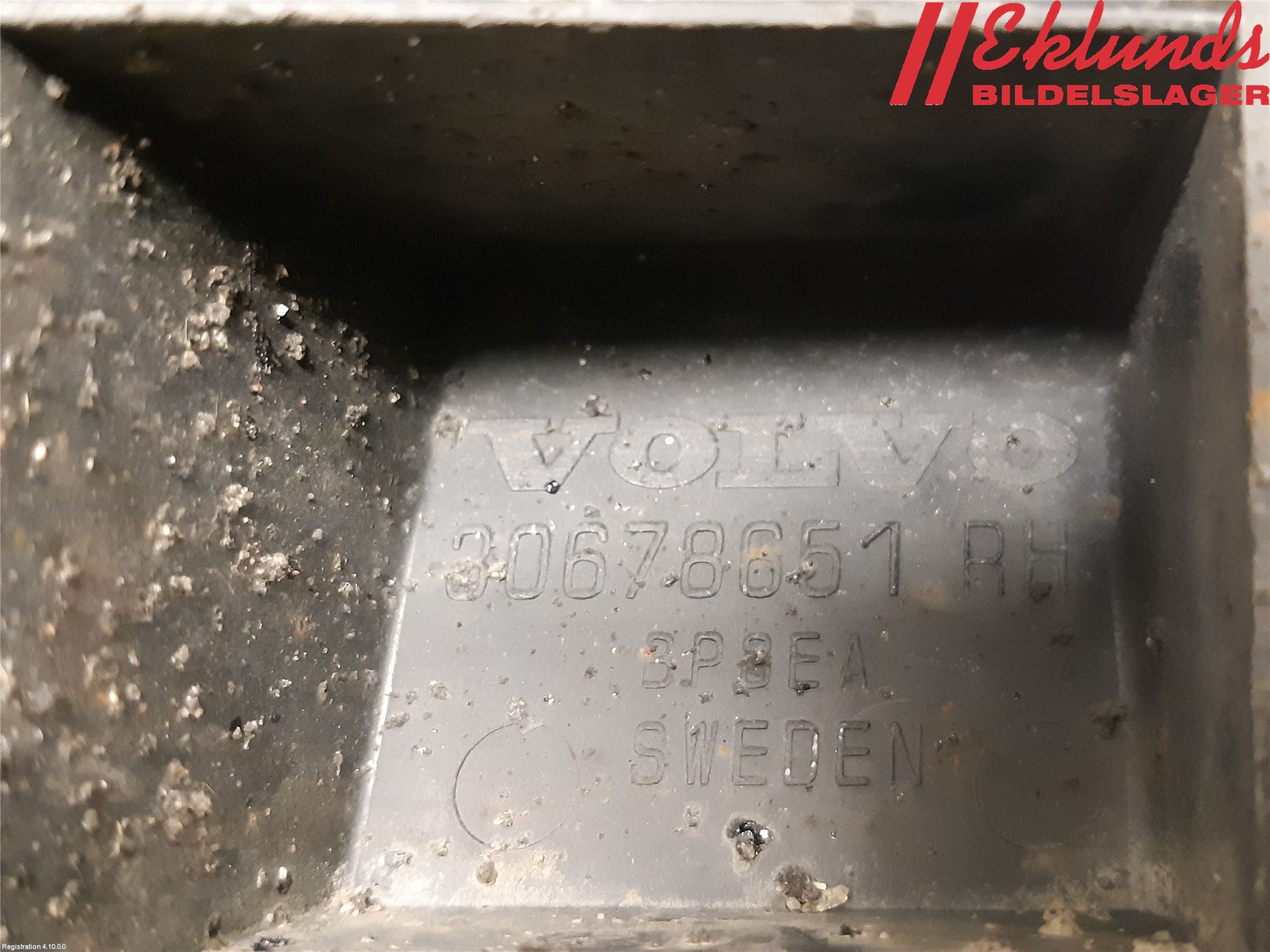 Volvo V70 14-16 Stötfångarfäste Bak Hö